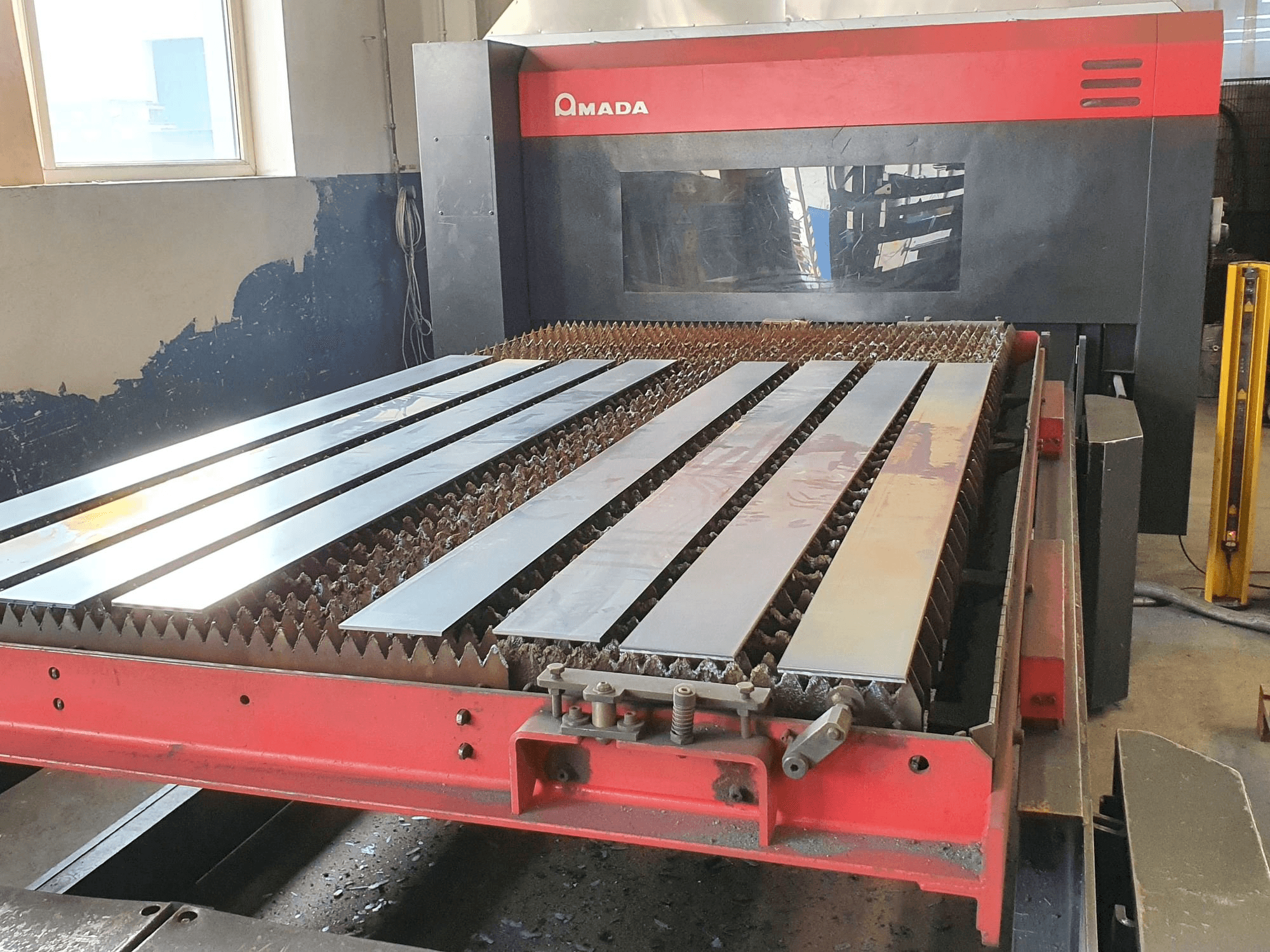 Mašīnas AMADA FO-3015 MII NT CI pretskats