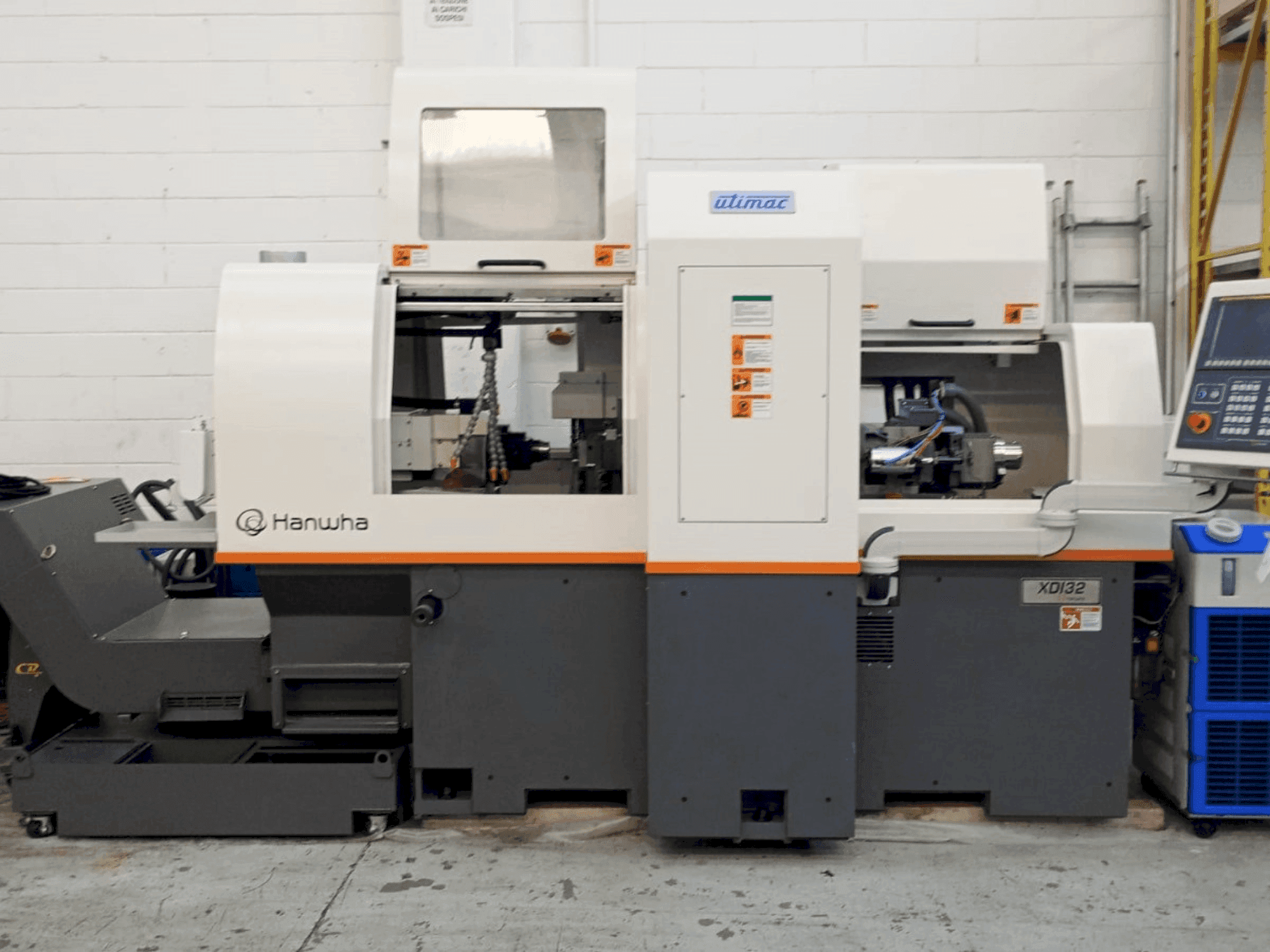 Mašīnas Hanwha XDI32-N pretskats