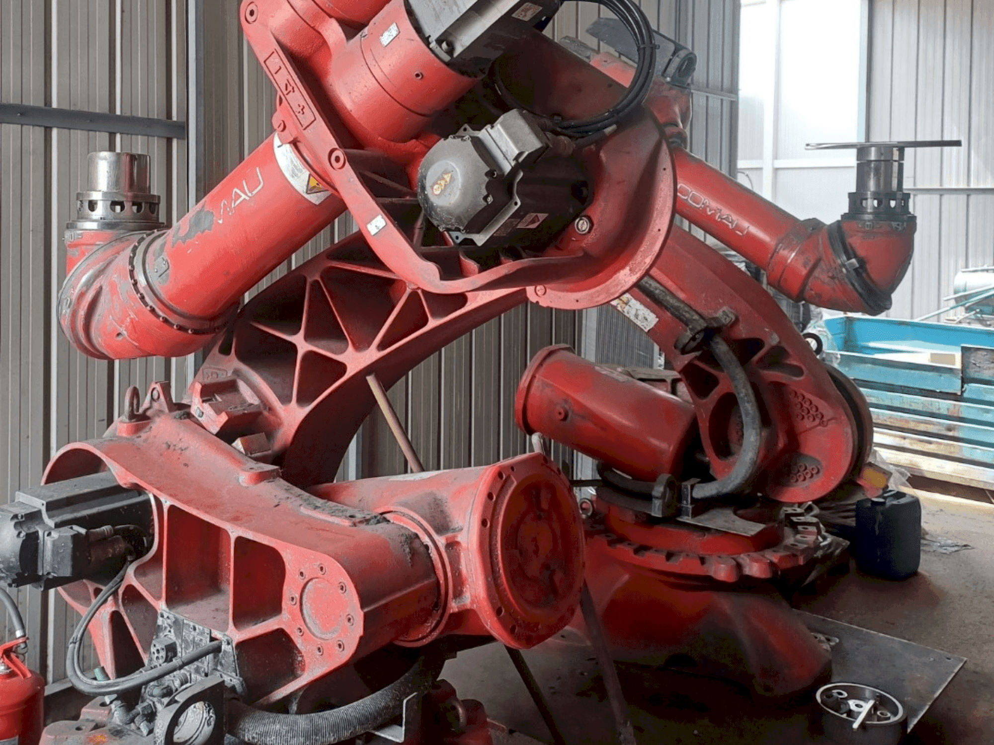 Mašīnas COMAU C4G RCC3 pretskats