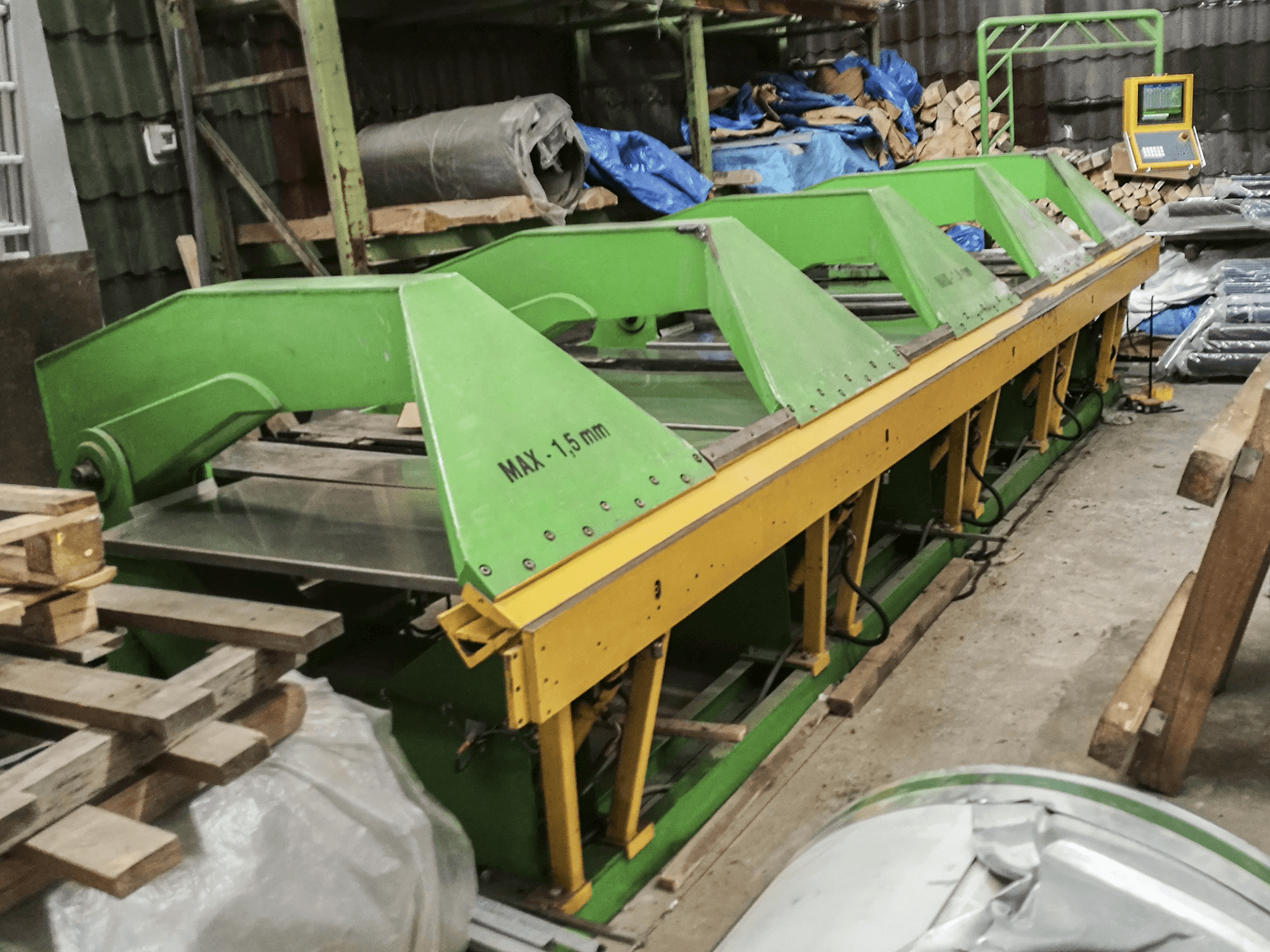 Mašīnas BUD-MASZ ZAGINARKA skats no kreisās puses