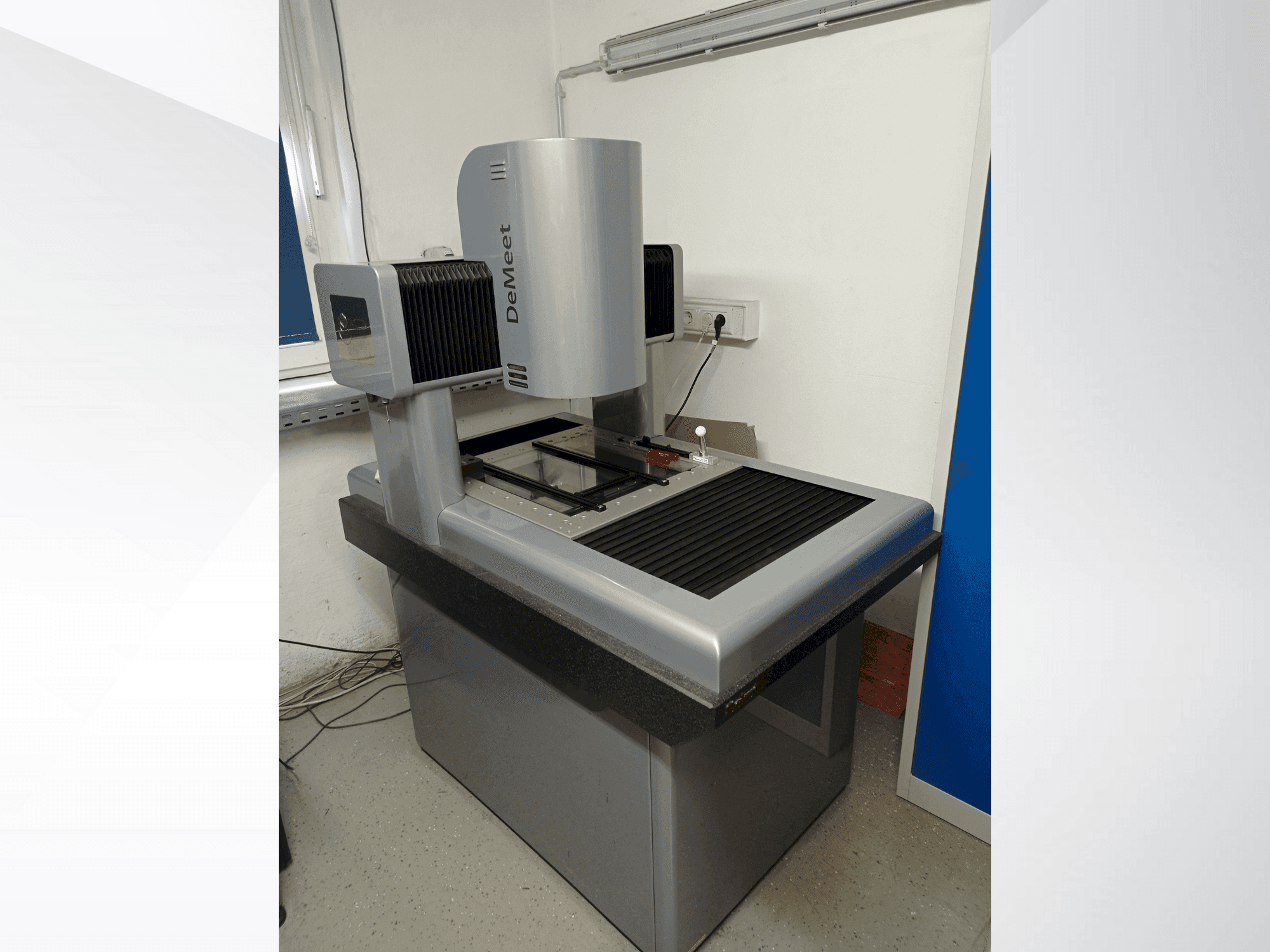 Mašīnas SCHUT DeMeet 404 pretskats