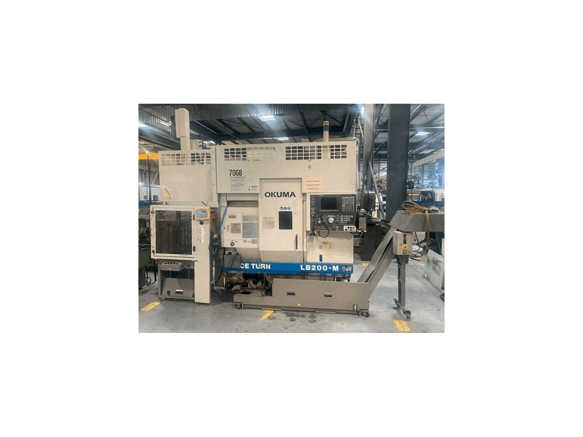 Mašīnas Okuma LB 200M pretskats
