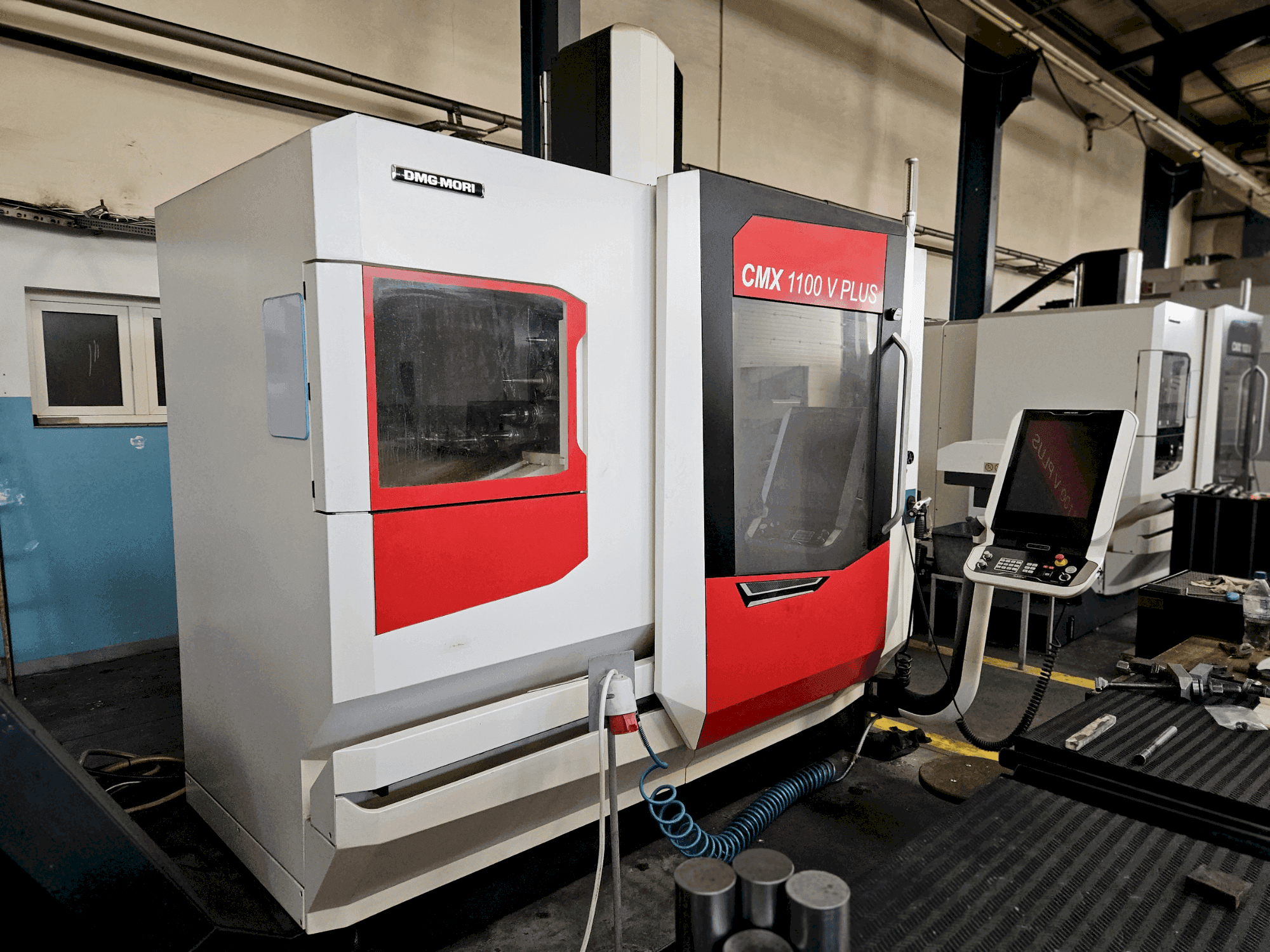 Mašīnas DMG MORI CMX 1100 V pretskats