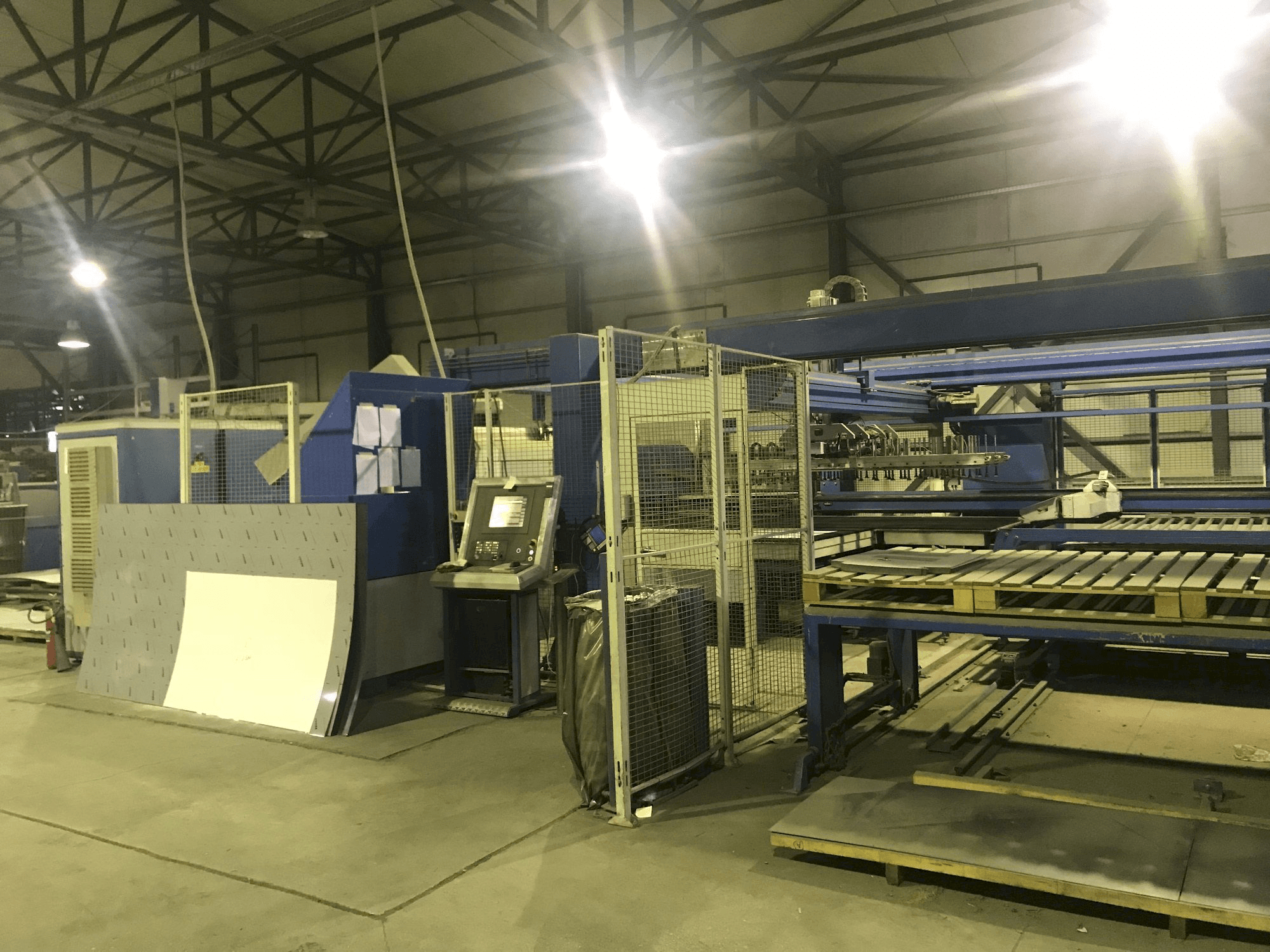 Mašīnas Finn-Power LP6 pretskats