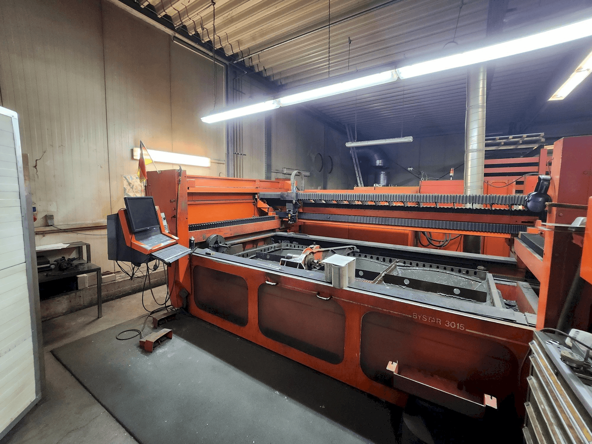 Mašīnas Bystronic BTL 4000 pretskats