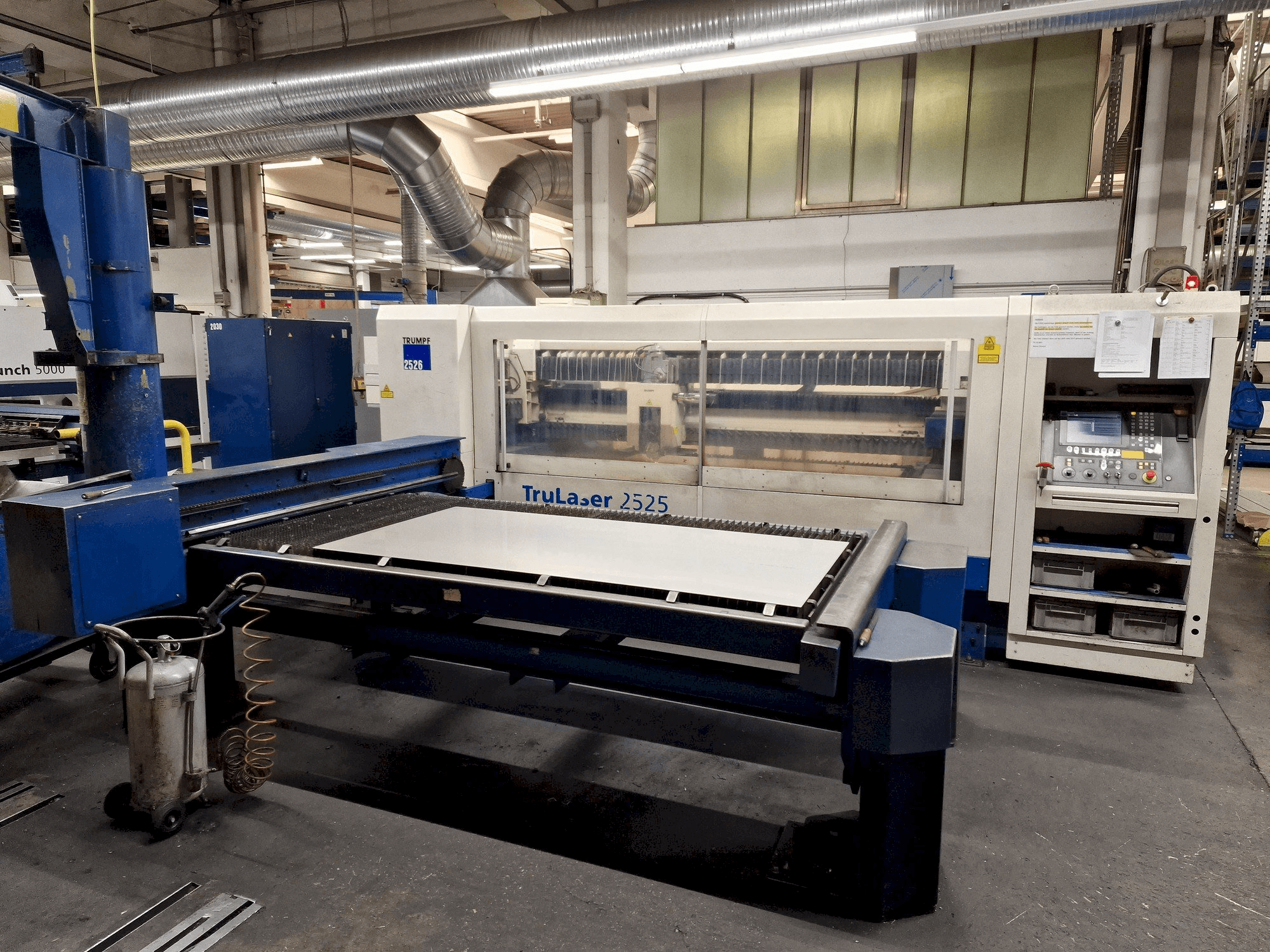 Mašīnas Trumpf TruLaser 2525 4kW pretskats