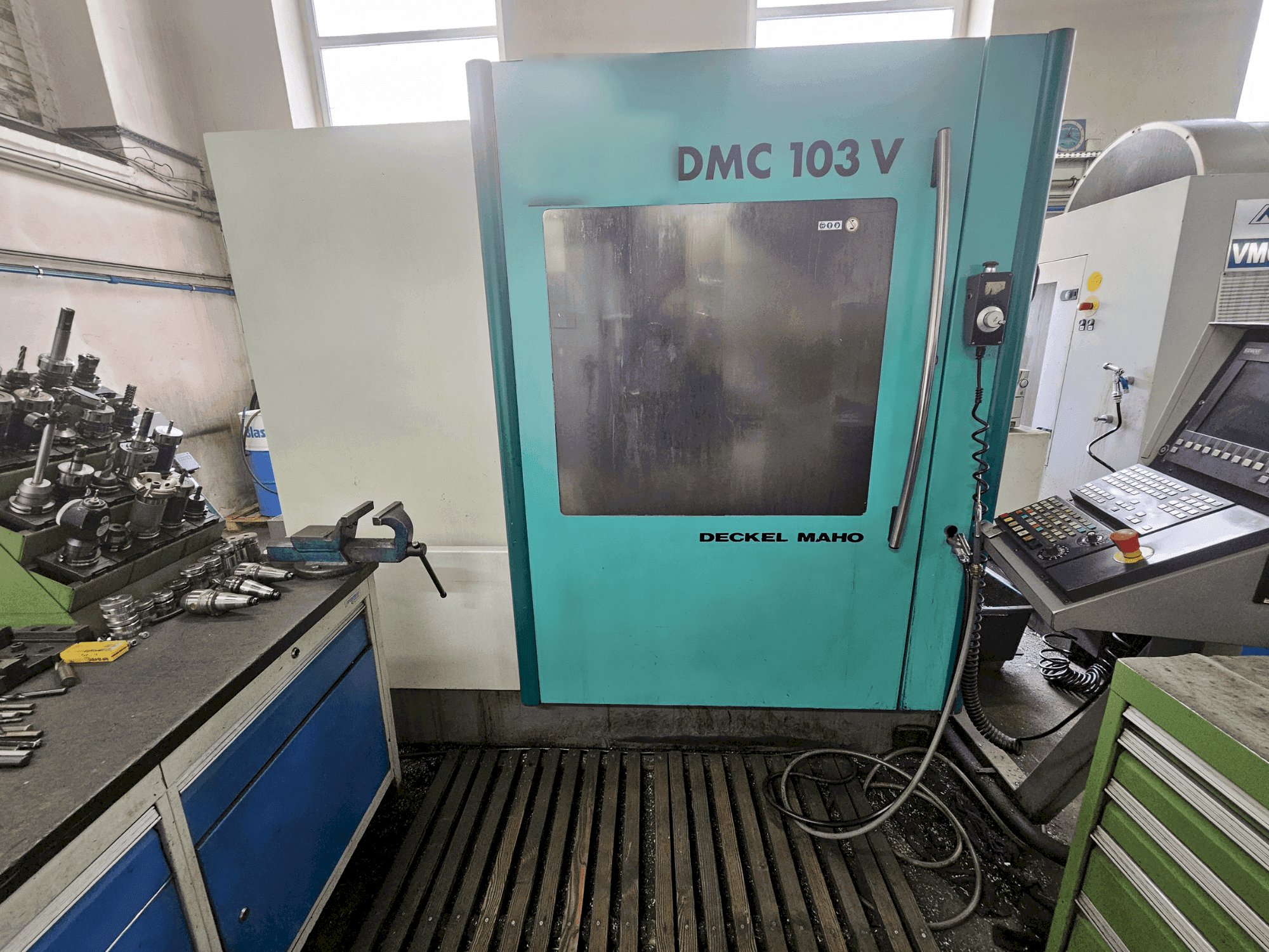 Mašīnas DECKEL MAHO DMC 103V pretskats