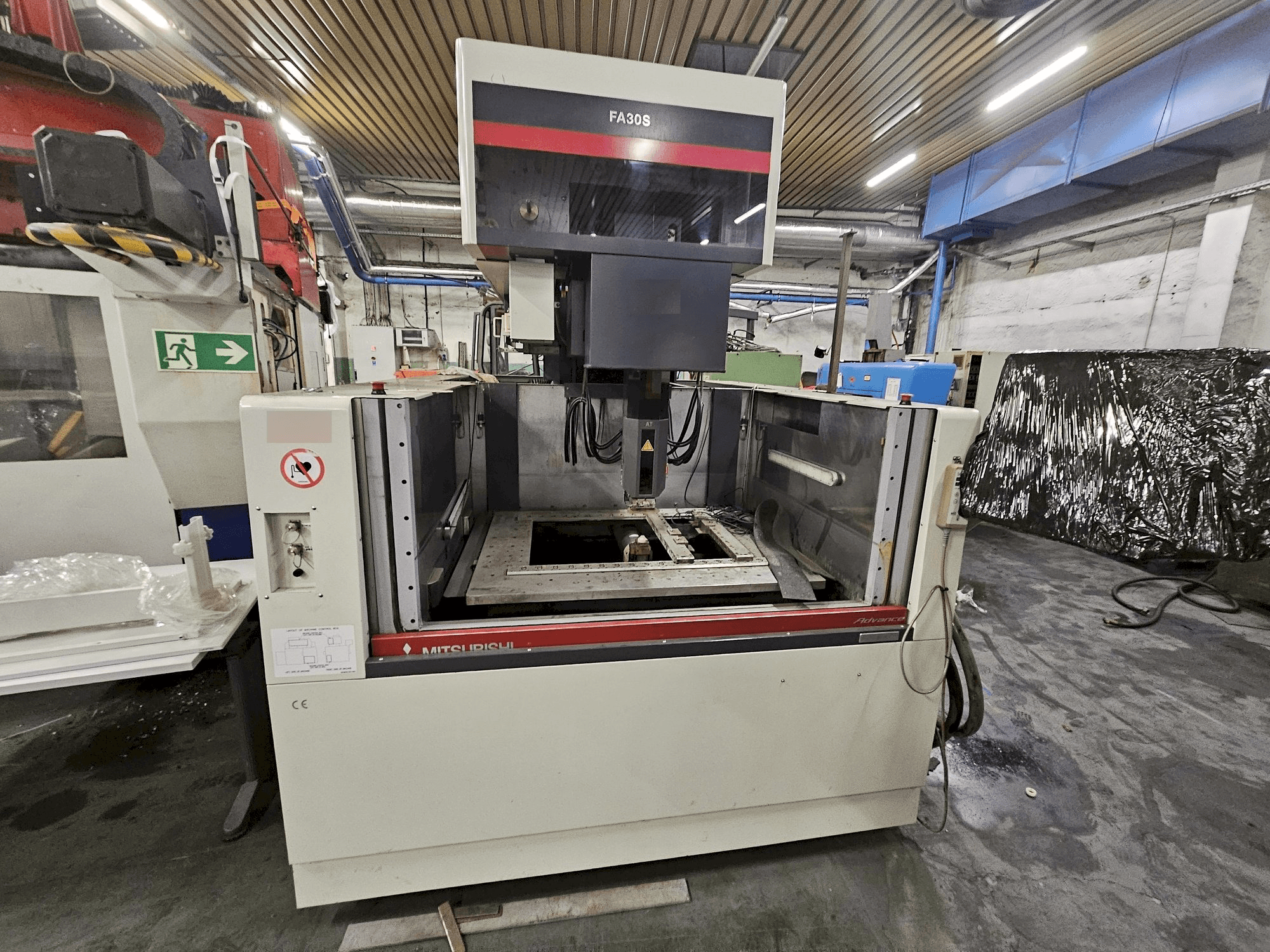 Mašīnas Mitsubishi FA30VM pretskats