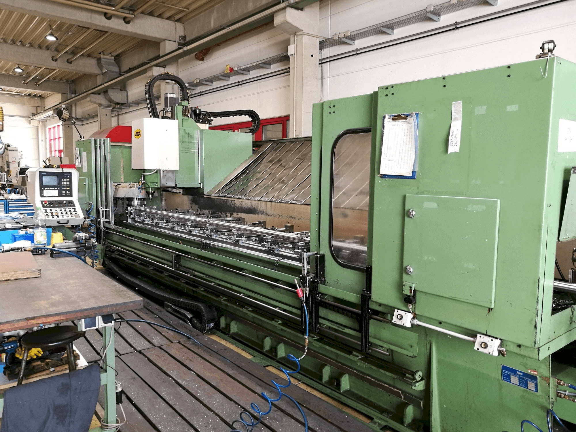 Mašīnas AXA VSC 3 pretskats