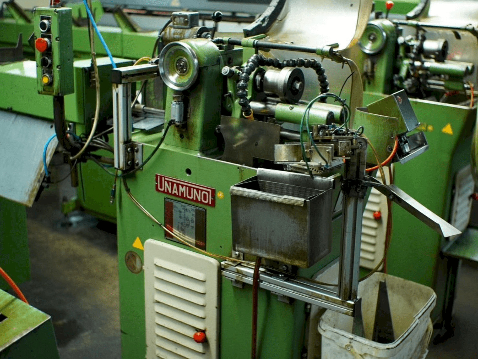 Mašīnas UNAMUNO TA-16-B pretskats