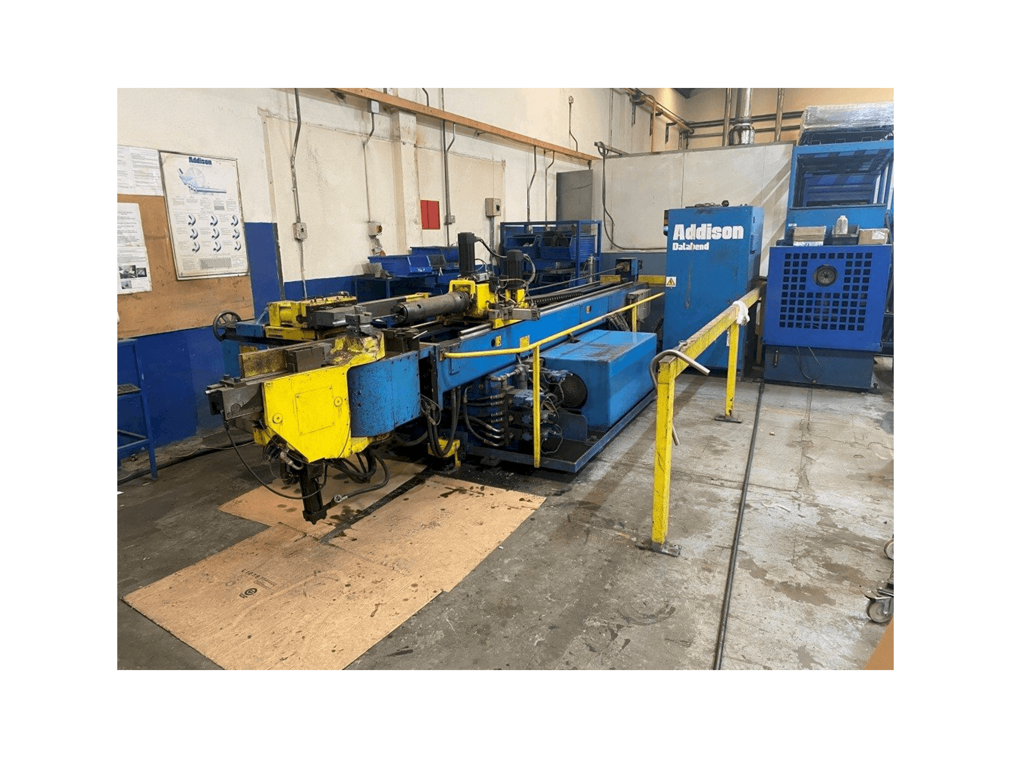 Mašīnas Addison DB-76 3D CNC pretskats