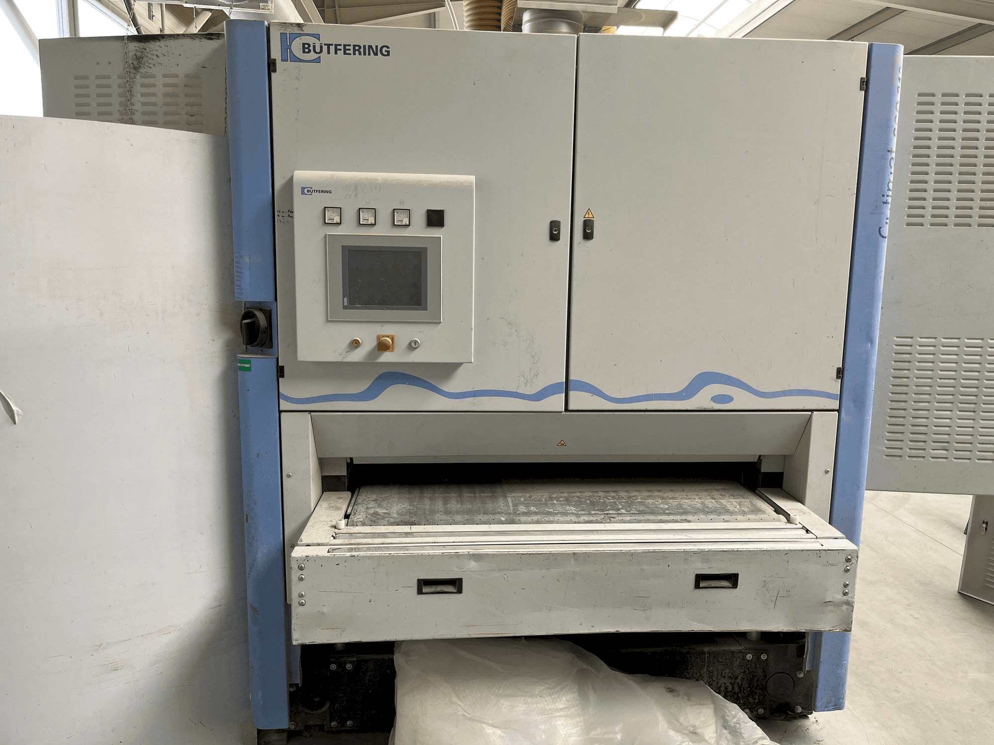 Mašīnas BUTFERING OPTIMAT SCO313 MRR pretskats