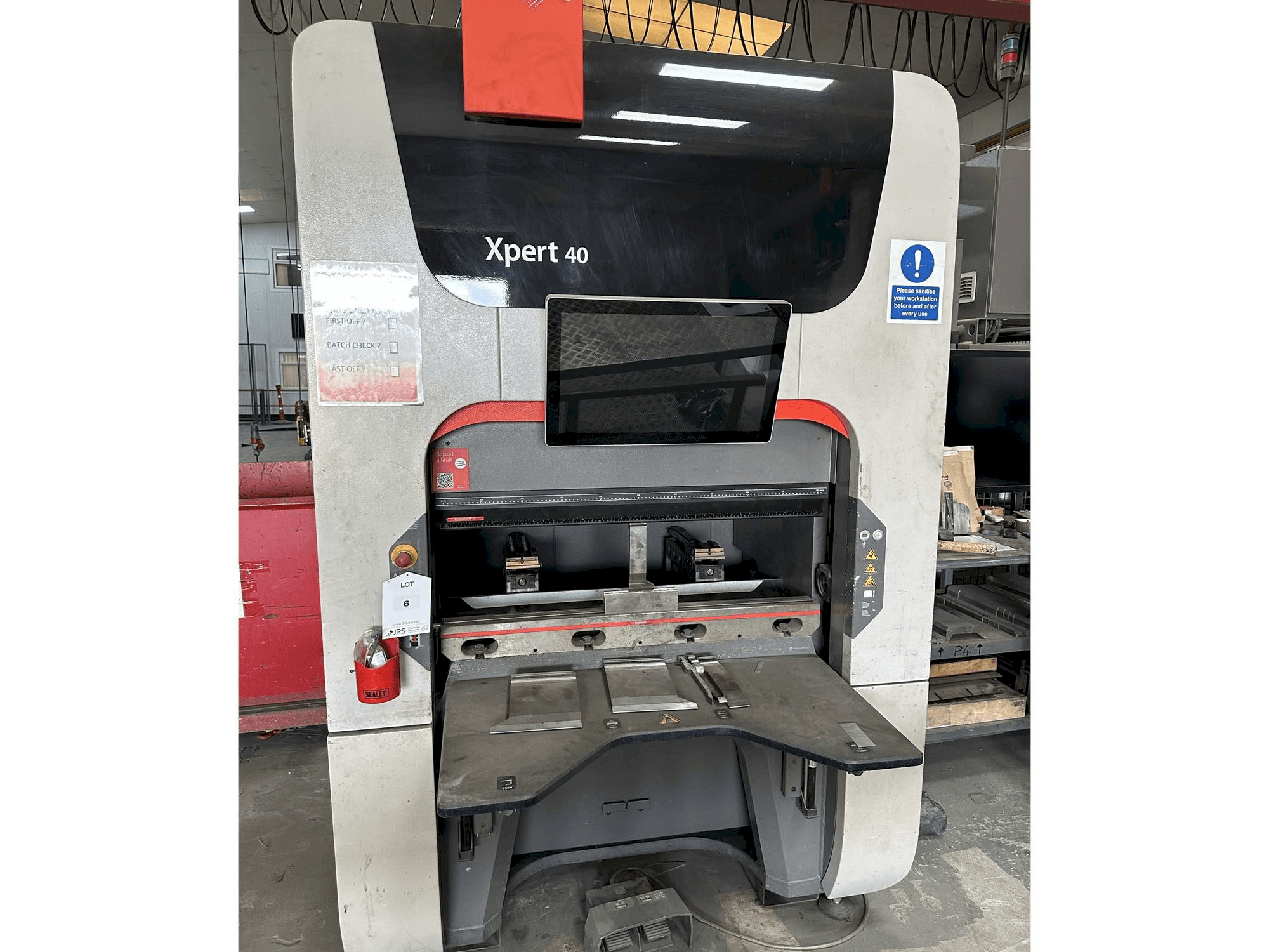 Mašīnas Bystronic Xpert 40/1030 pretskats