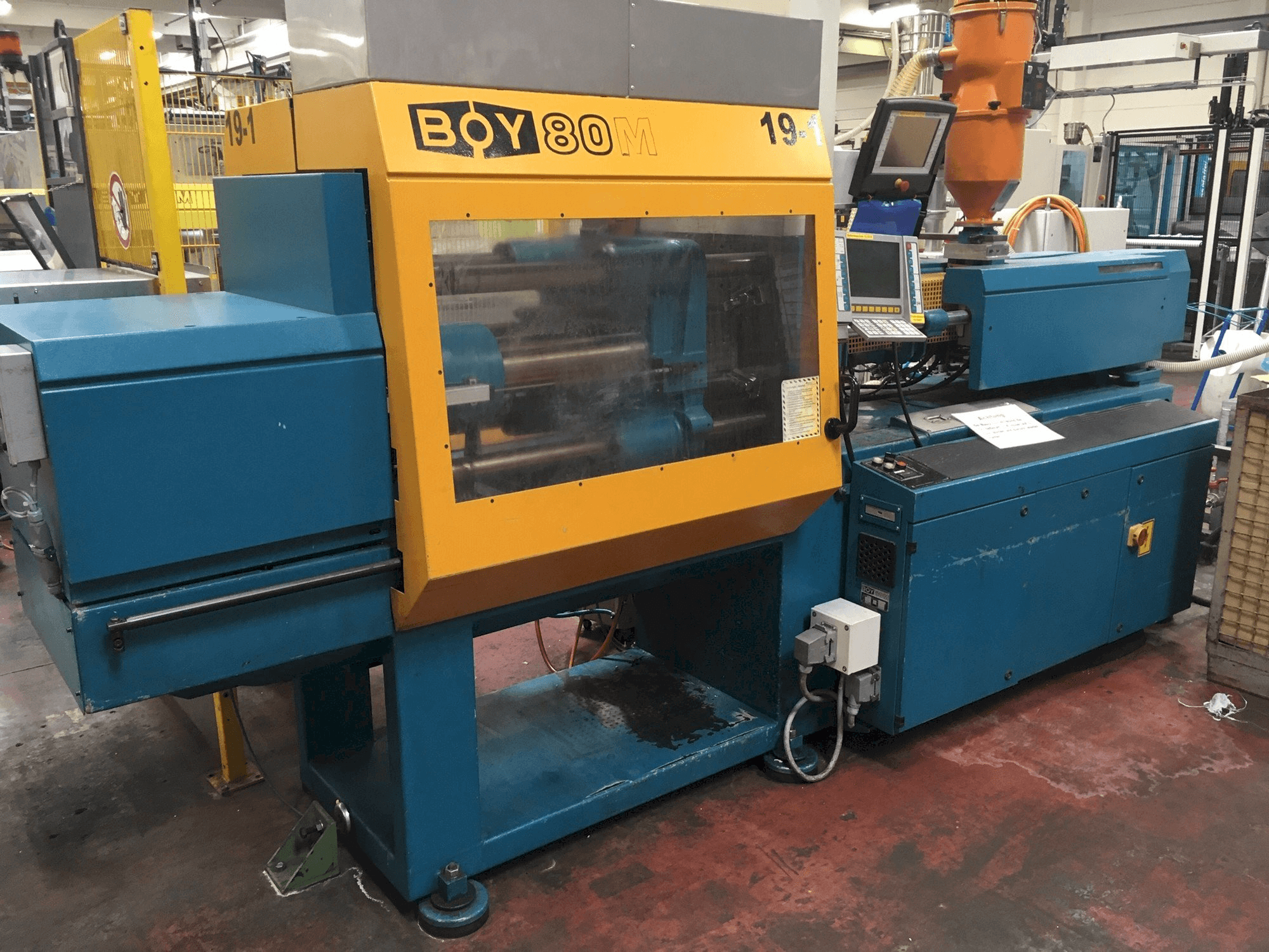 Mašīnas Dr. Boy 80M pretskats