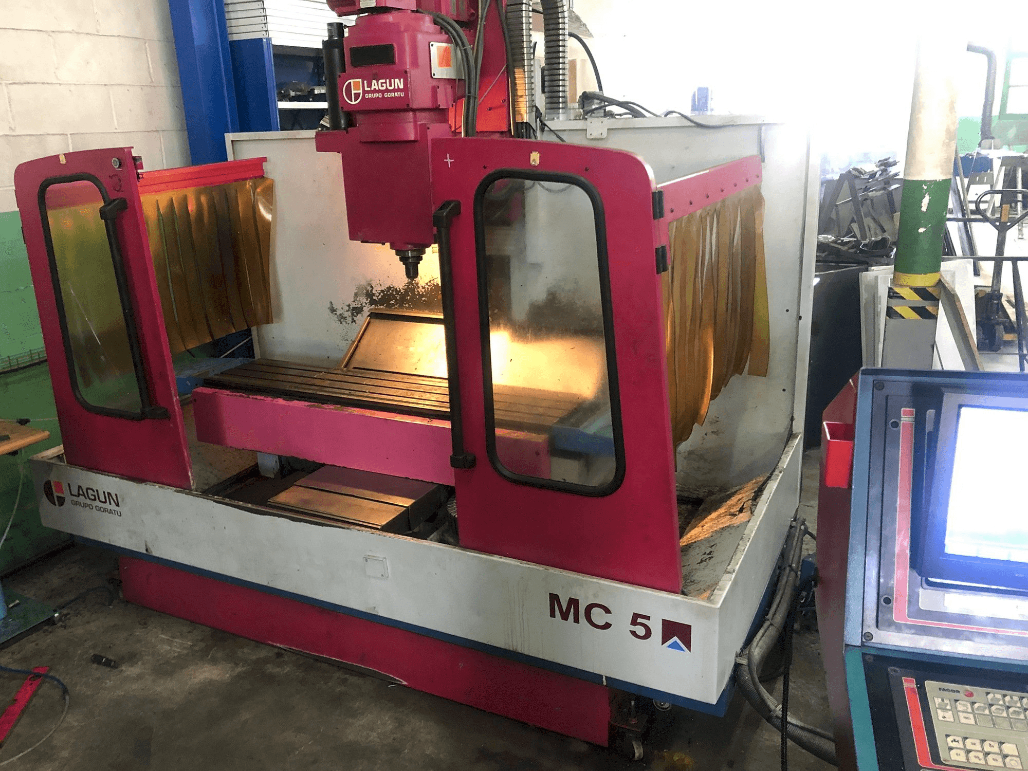 Mašīnas LAGUN MC 5 pretskats