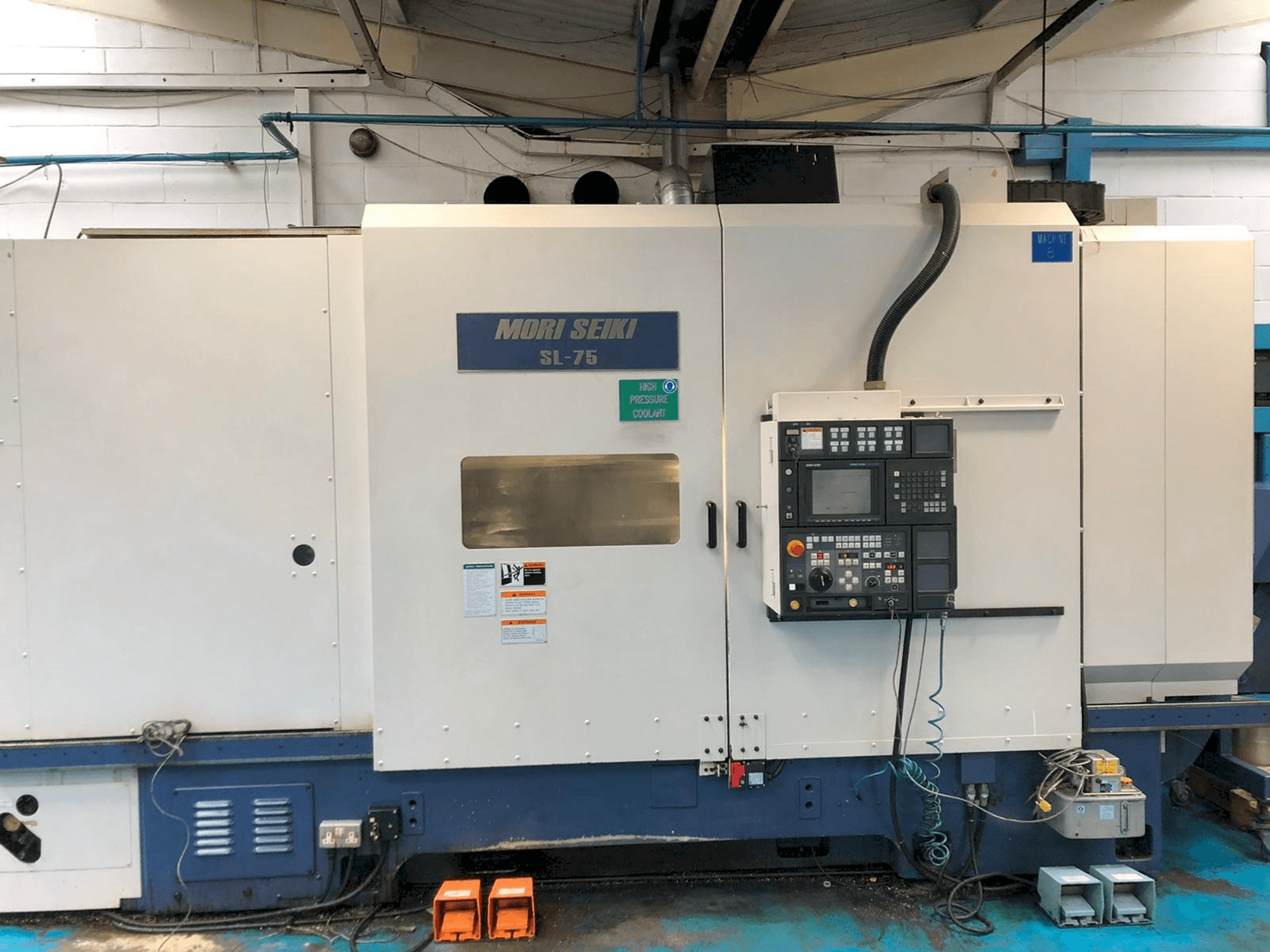 Mašīnas MORI SEIKI SL75 pretskats