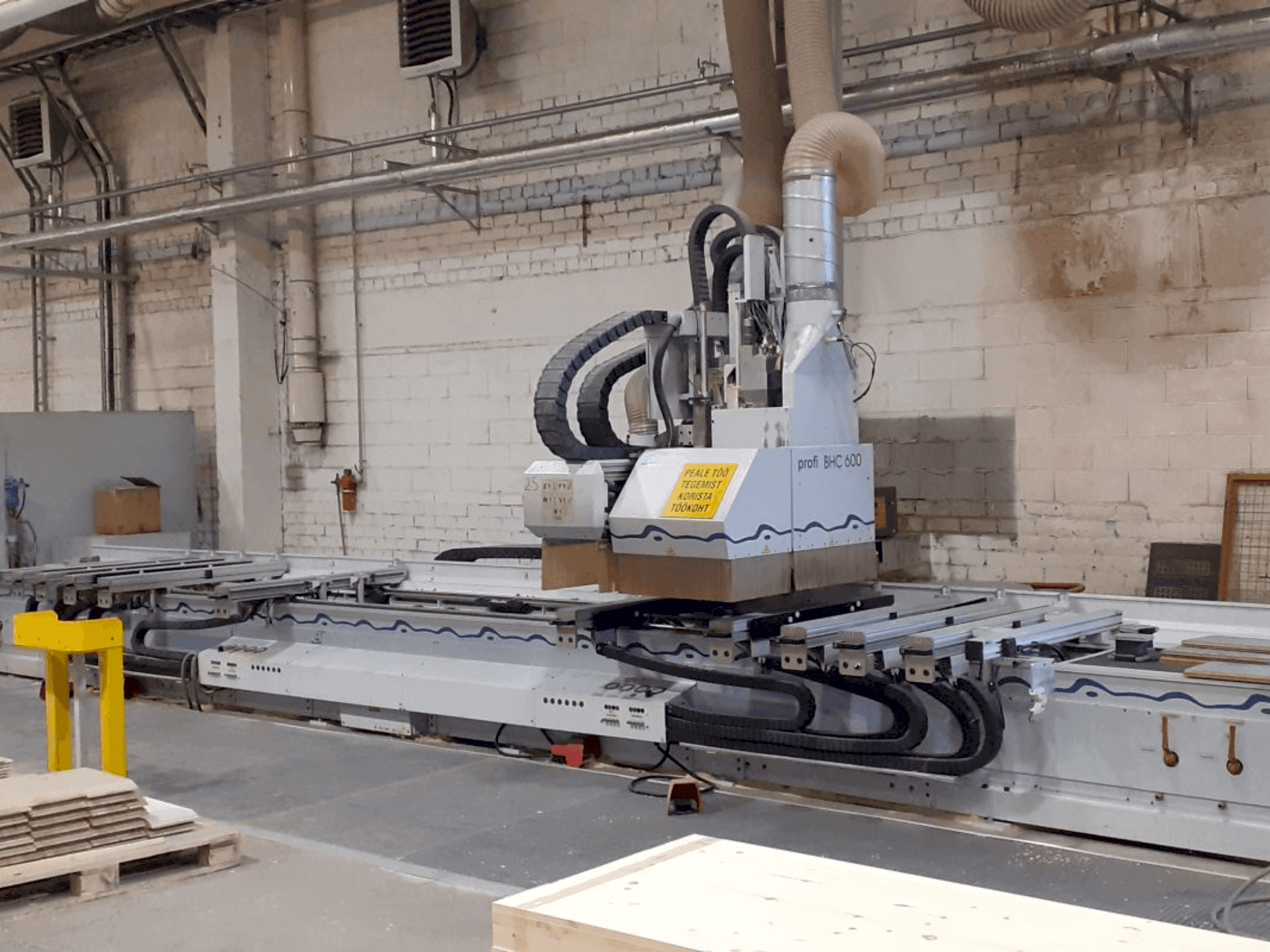 Mašīnas Weeke Profi BHC 600 pretskats