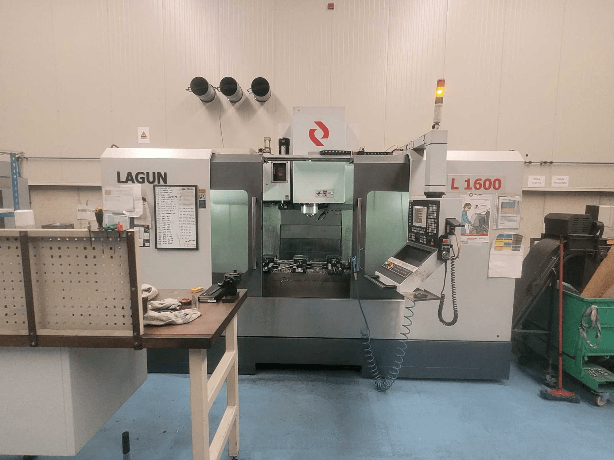 Mašīnas LAGUN L-1600 pretskats