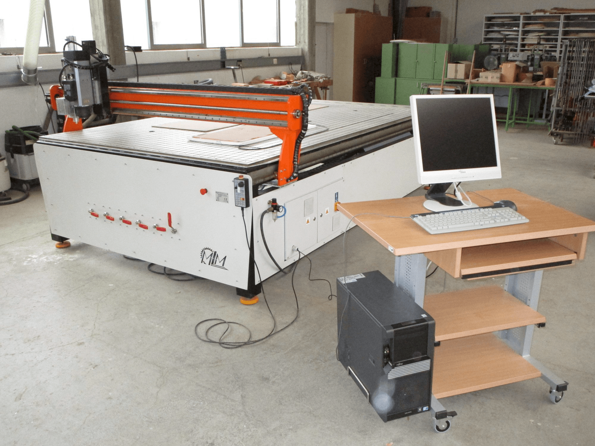 Mašīnas MLM Ploter CNC pretskats