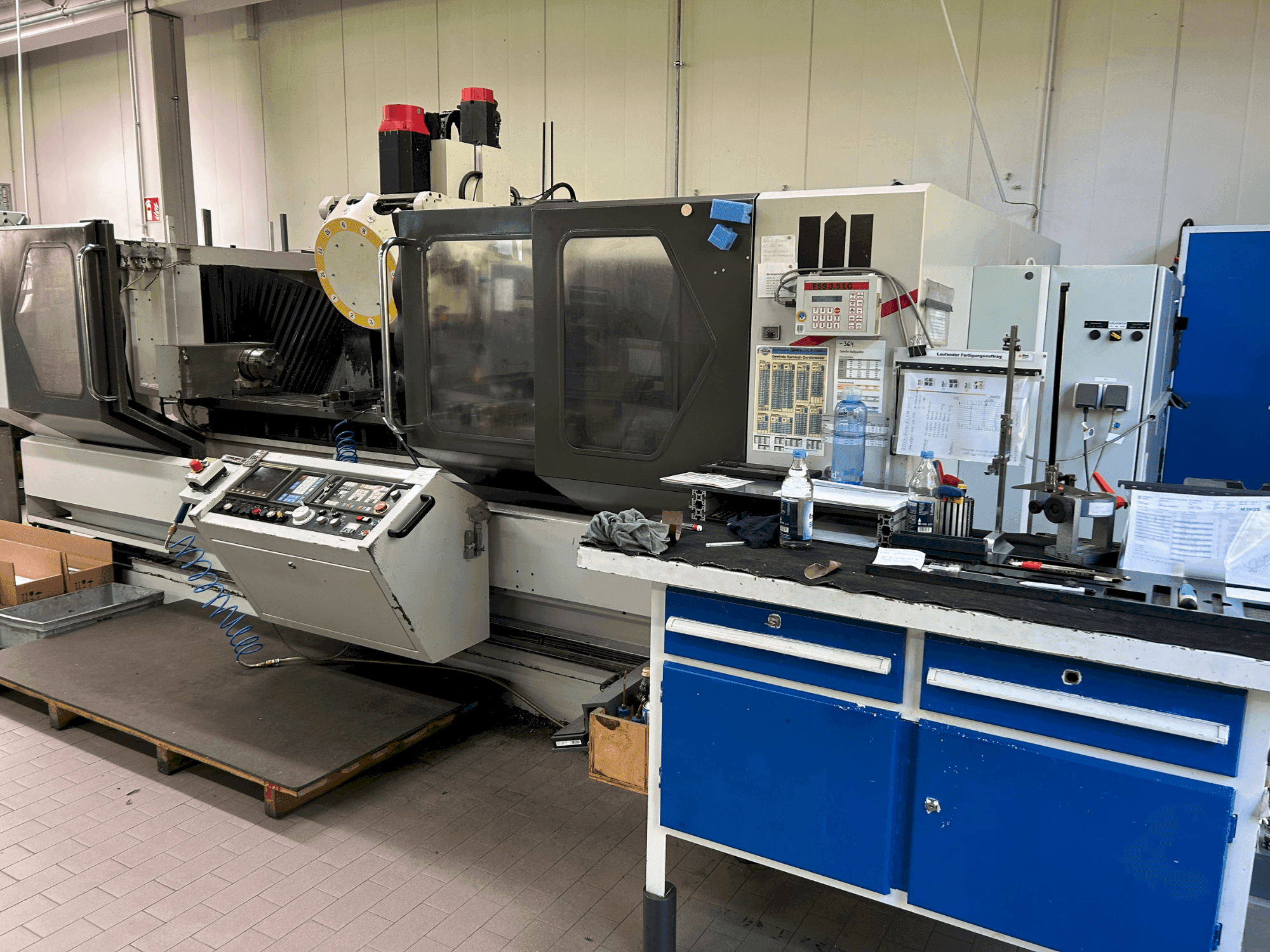 Mašīnas STAMA MC 520 pretskats