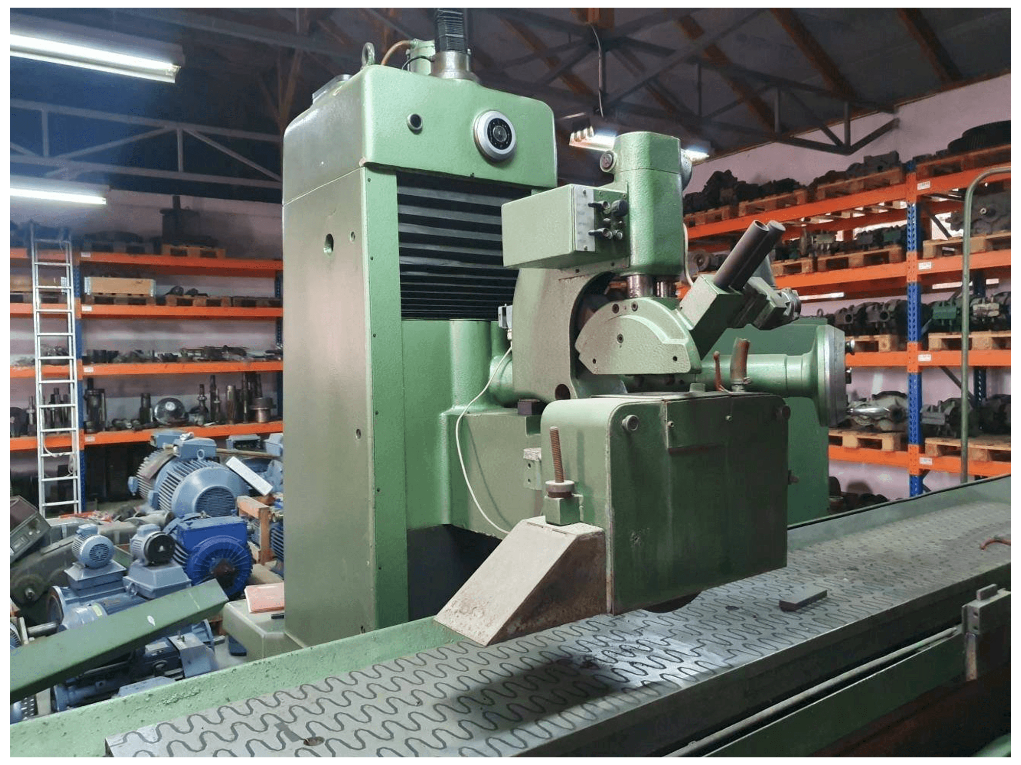 Mašīnas ELB SCHLIFF SWBD-30 VA II pretskats