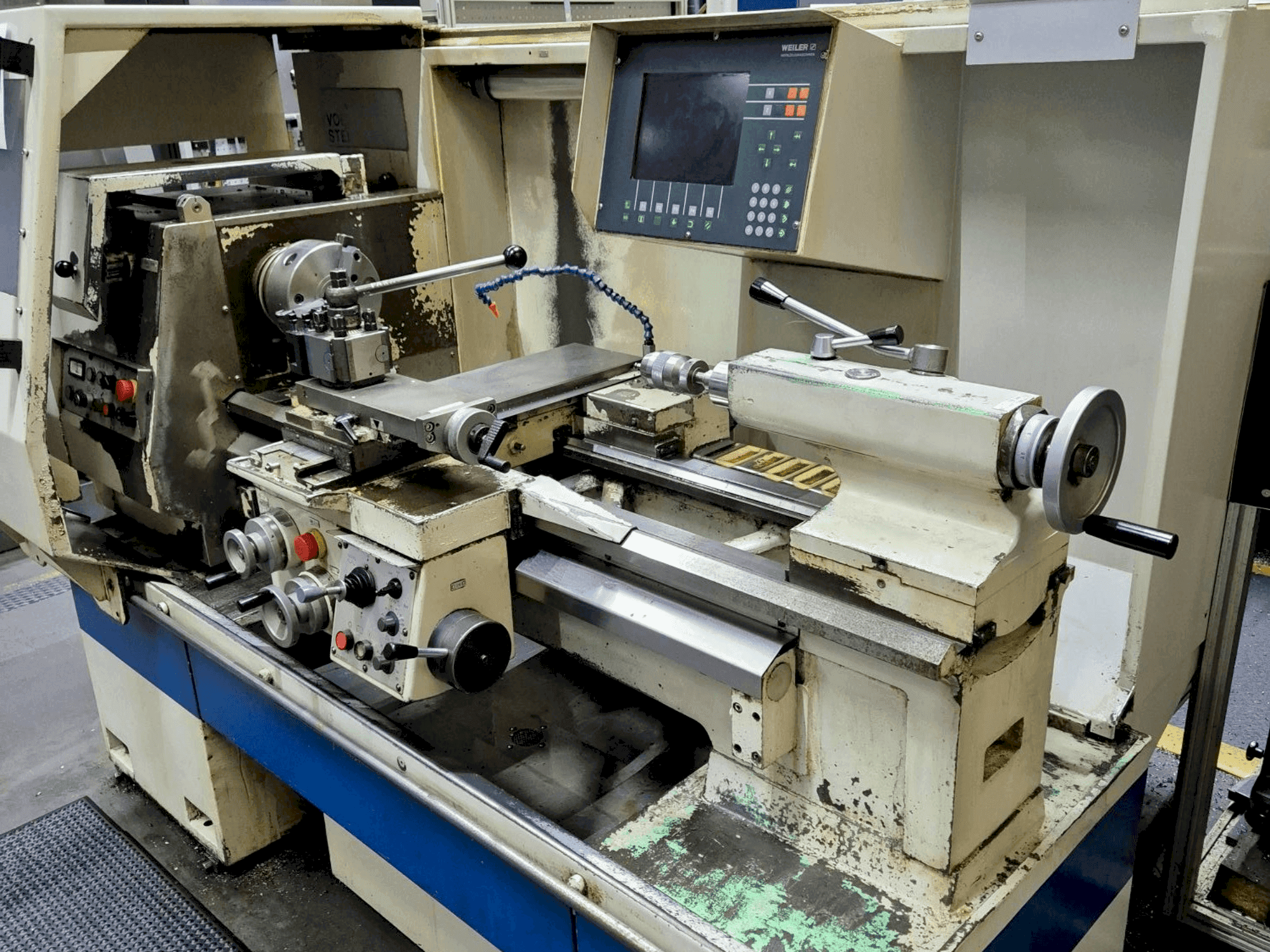 Mašīnas Weiler E 35 pretskats