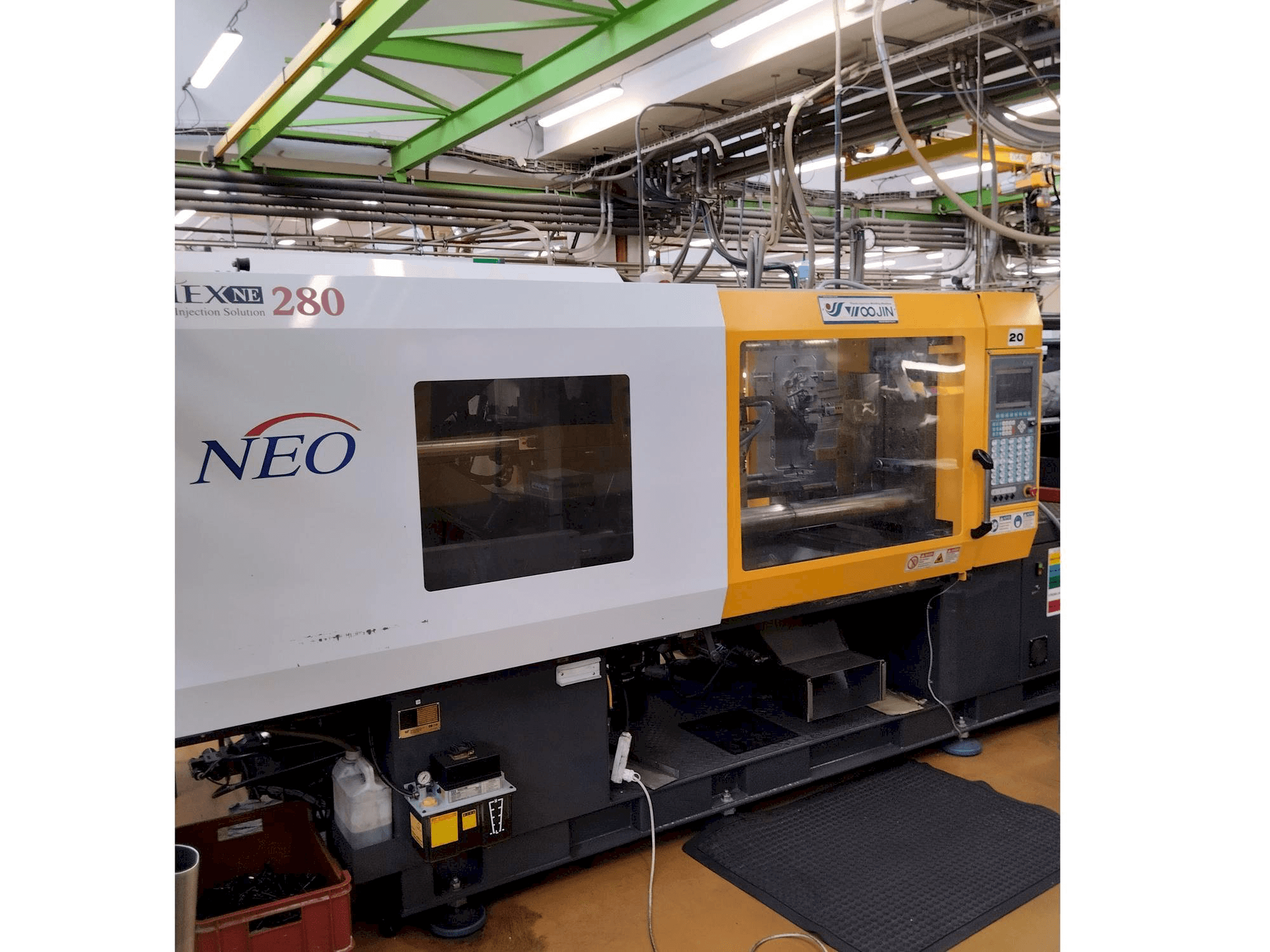 Mašīnas Selex NE 280 pretskats