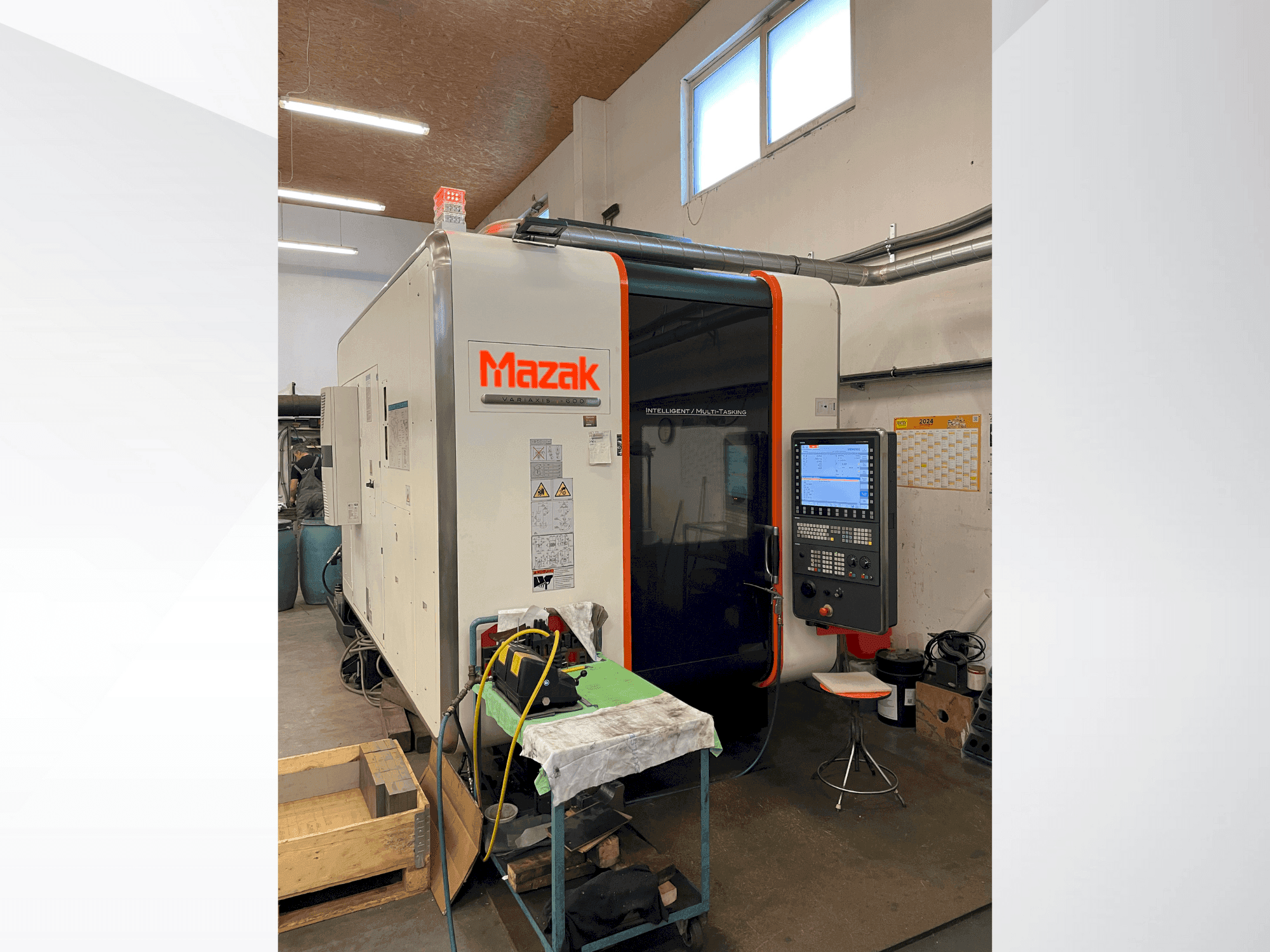 Mašīnas Mazak Variaxis i-600 pretskats
