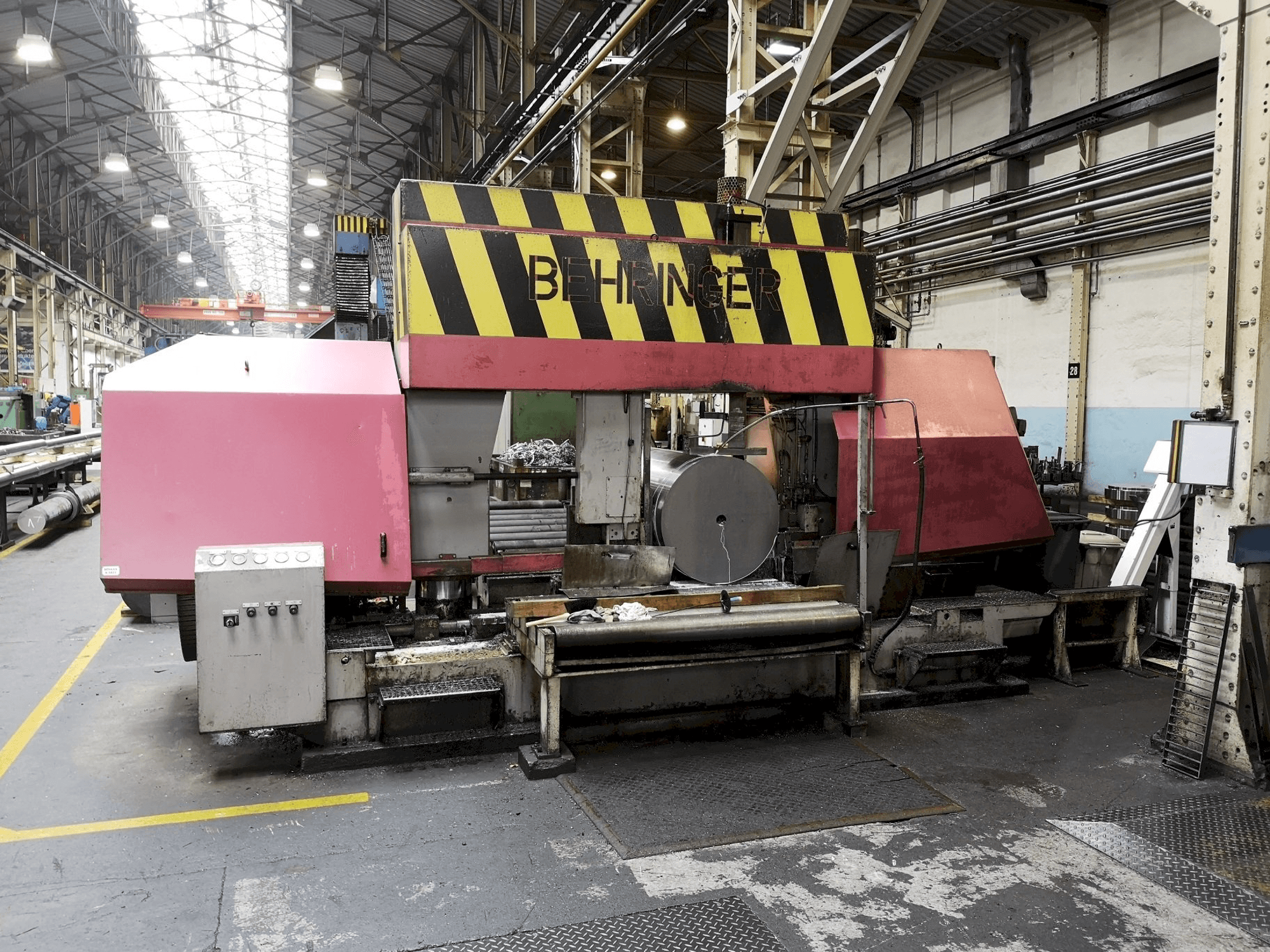 Mašīnas Behringer HBP1080/1700 A/CNC pretskats