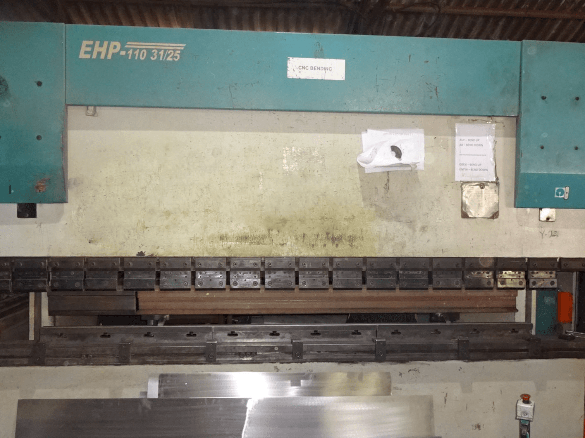 Mašīnas Hindustan Hydraulics EHP 110 pretskats