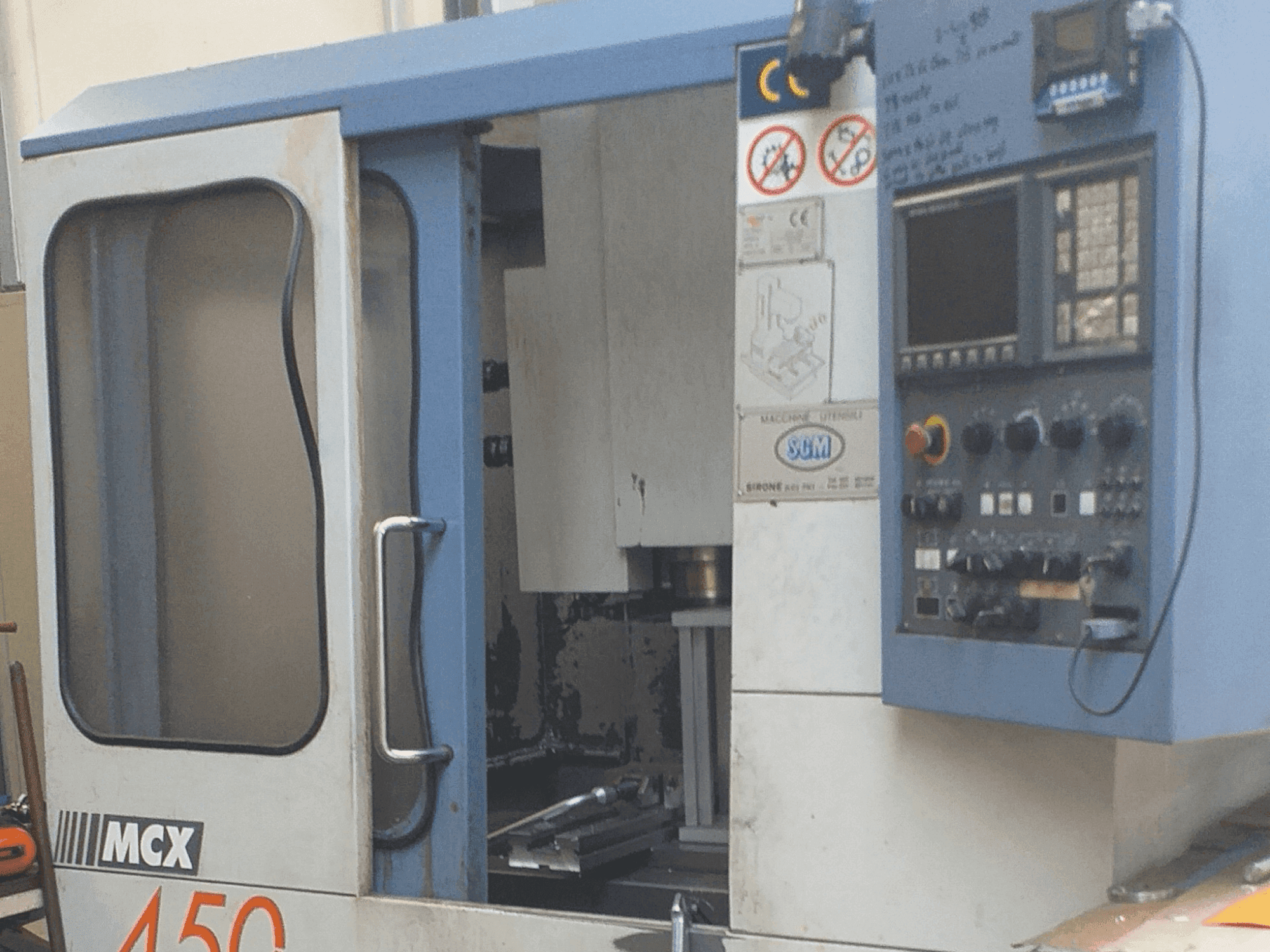 Mašīnas FAMUP MCX 450 pretskats