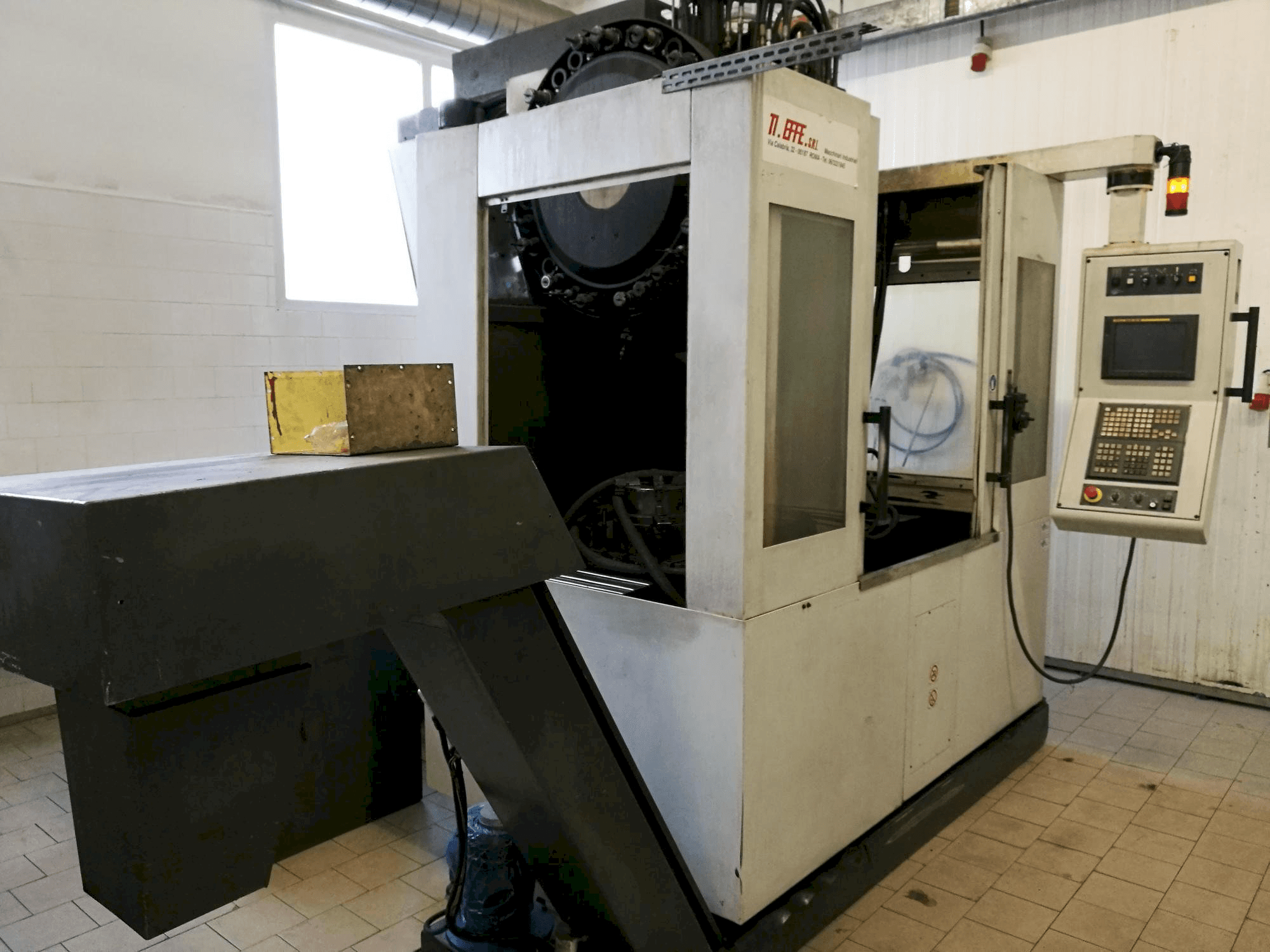 Mašīnas RMT Kompakt 8 pretskats