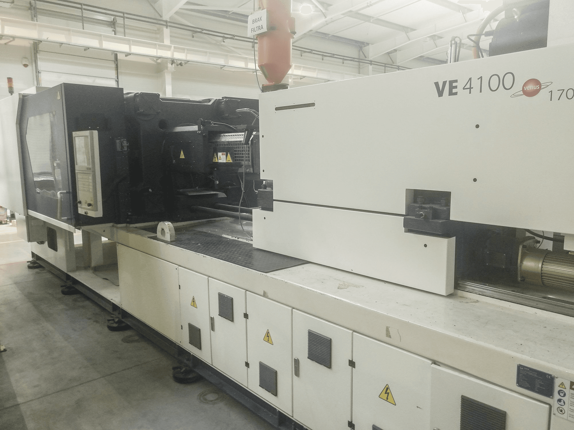 Mašīnas Zhafir VE 4100/1700 skats no labās puses