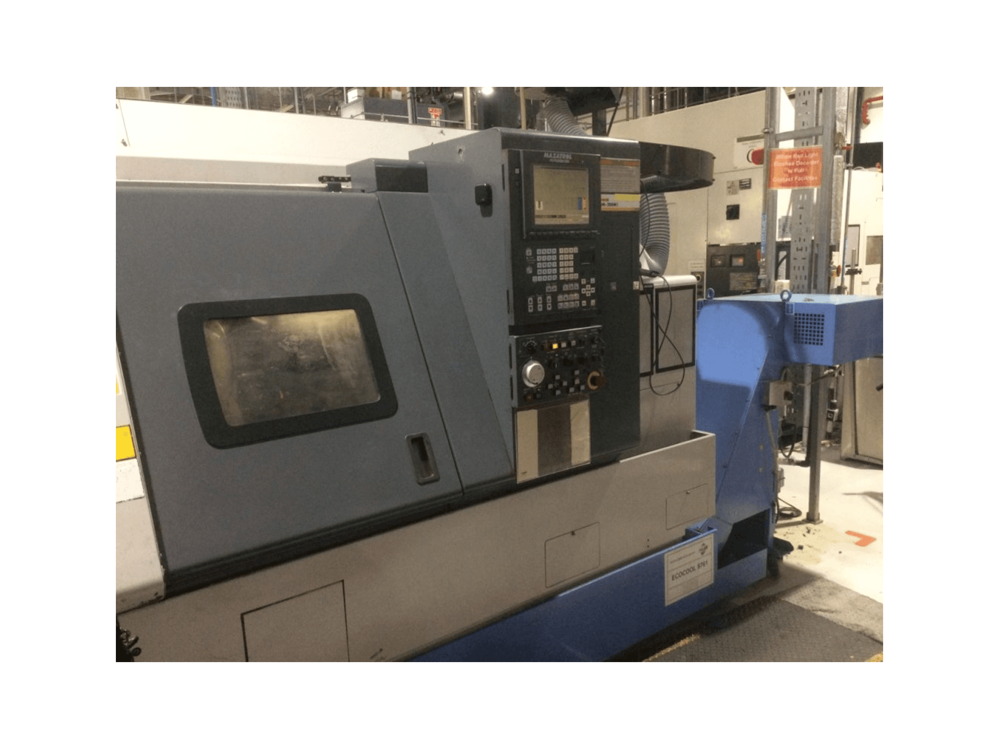 Mašīnas Mazak Super Quick Turn 200M kreisās malas skats