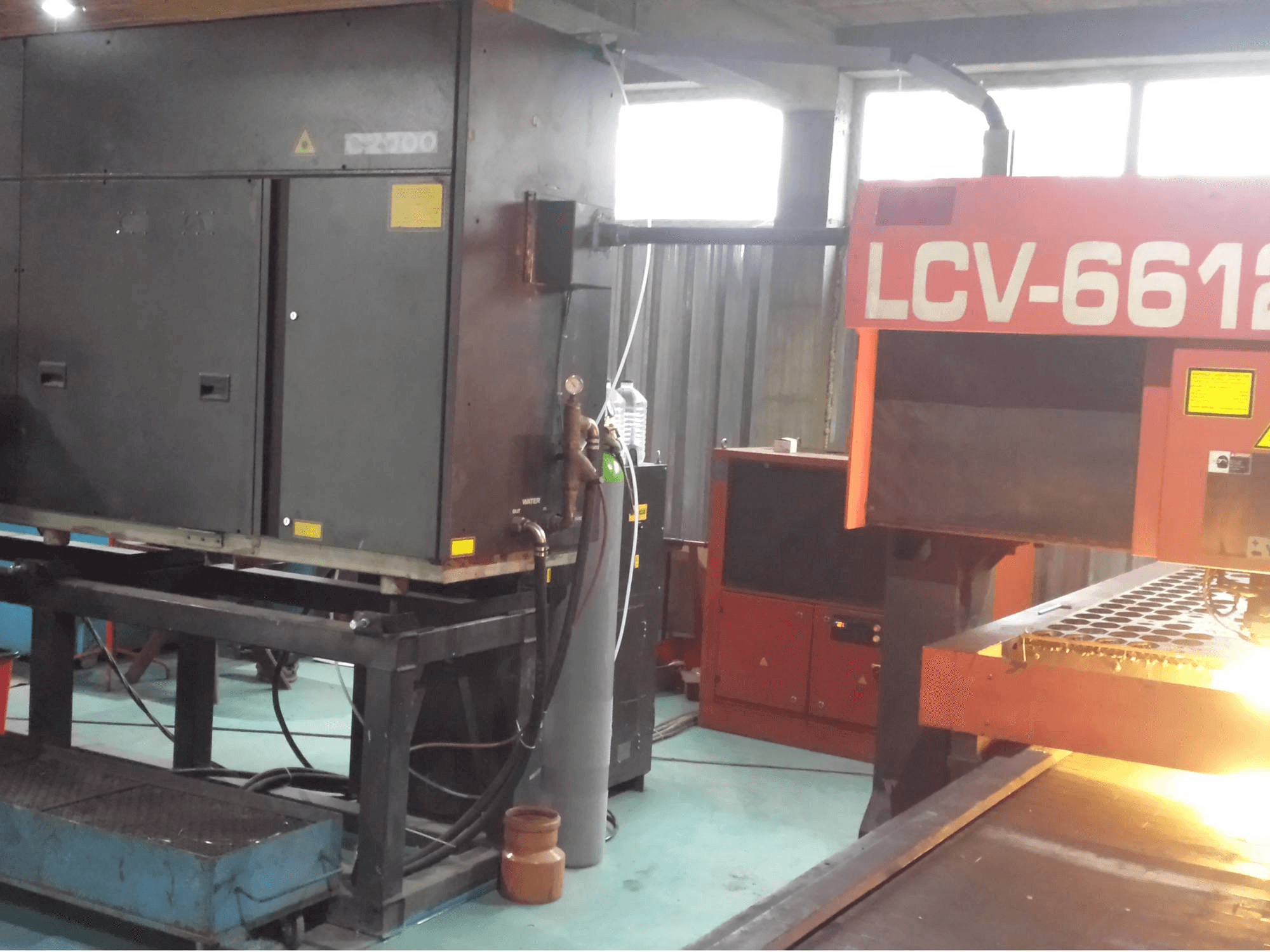 Mašīnas AMADA LCV 6612 II pretskats