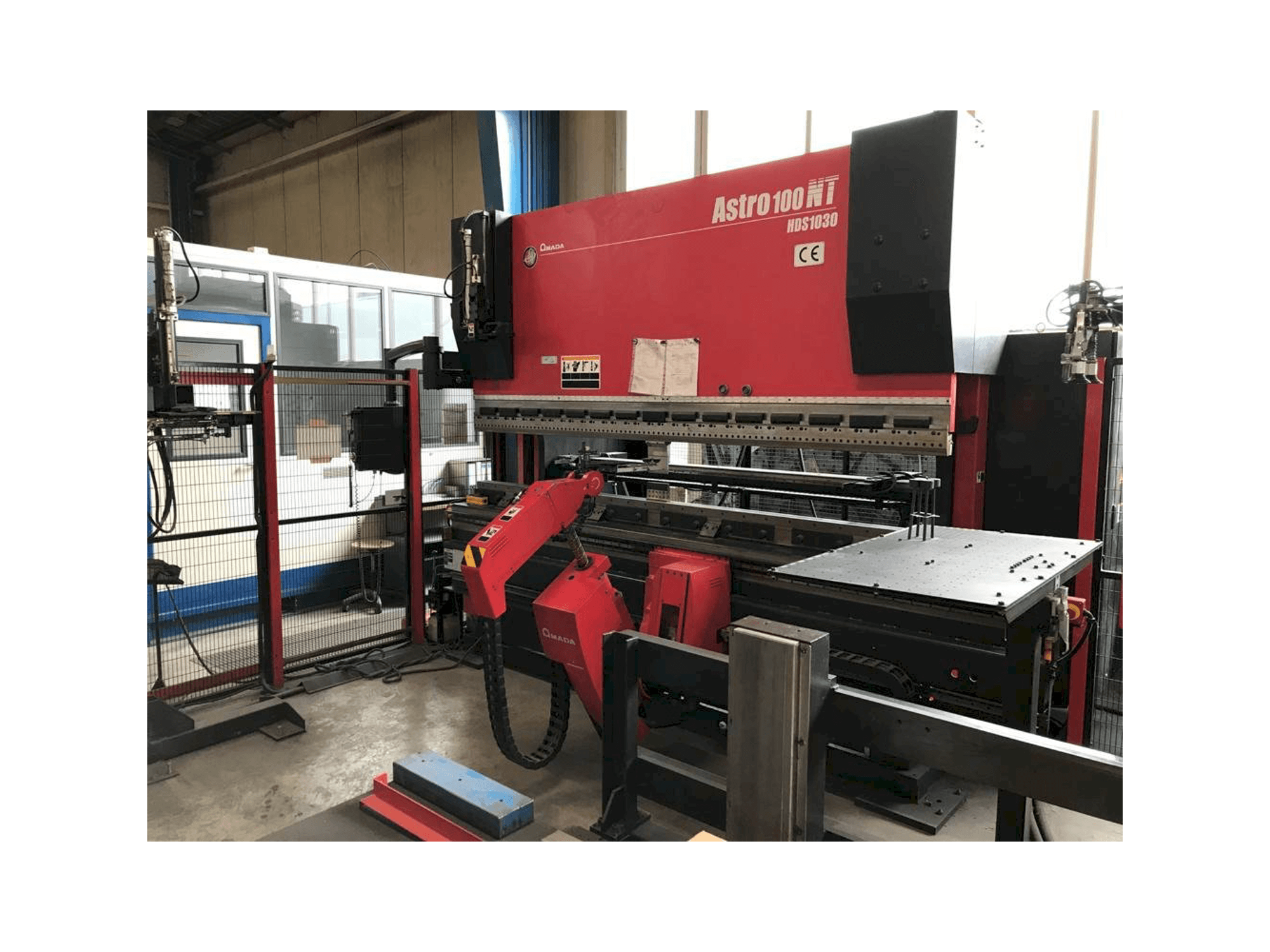 Mašīnas AMADA Astra 100-NT HDS-1030NTR pretskats