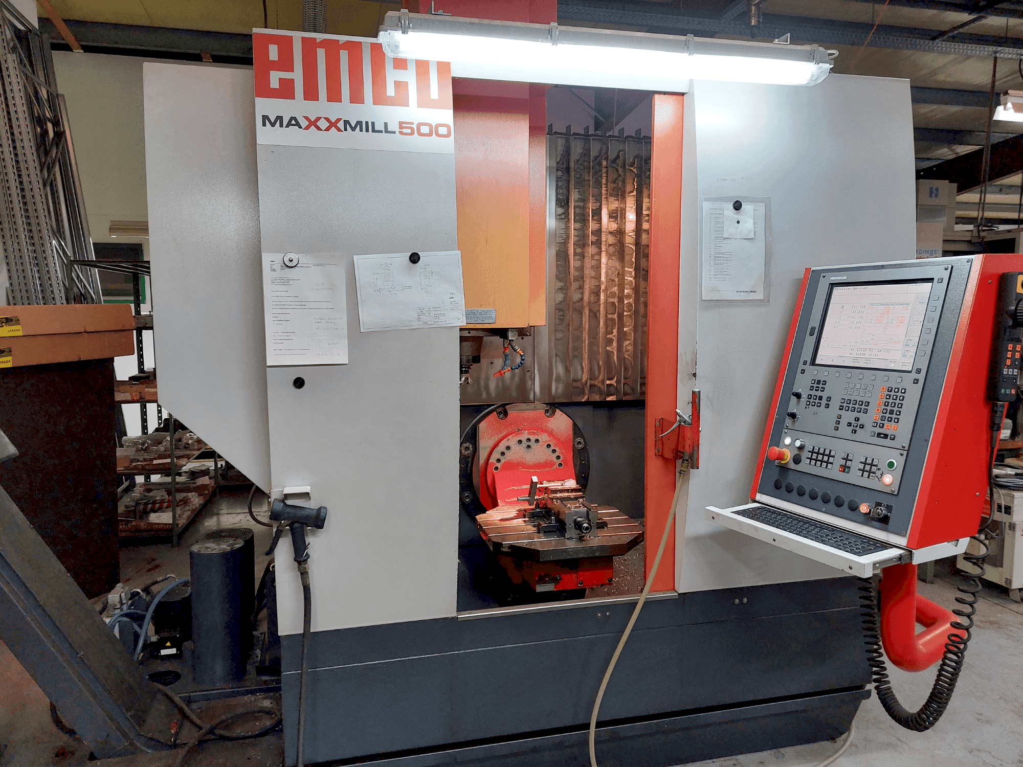 Mašīnas EMCO Maxxmill 500U pretskats