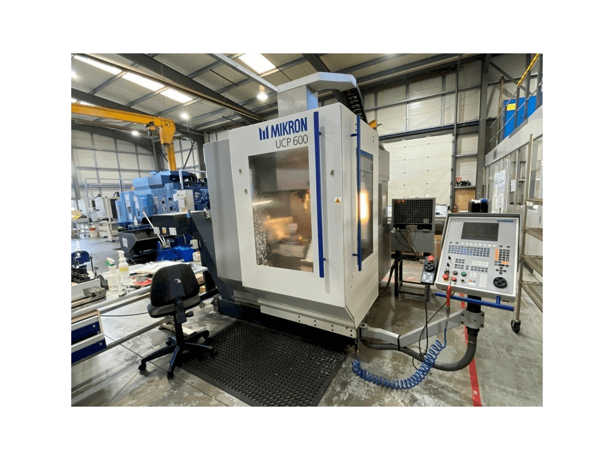 Mašīnas MIKRON UCP 600 pretskats