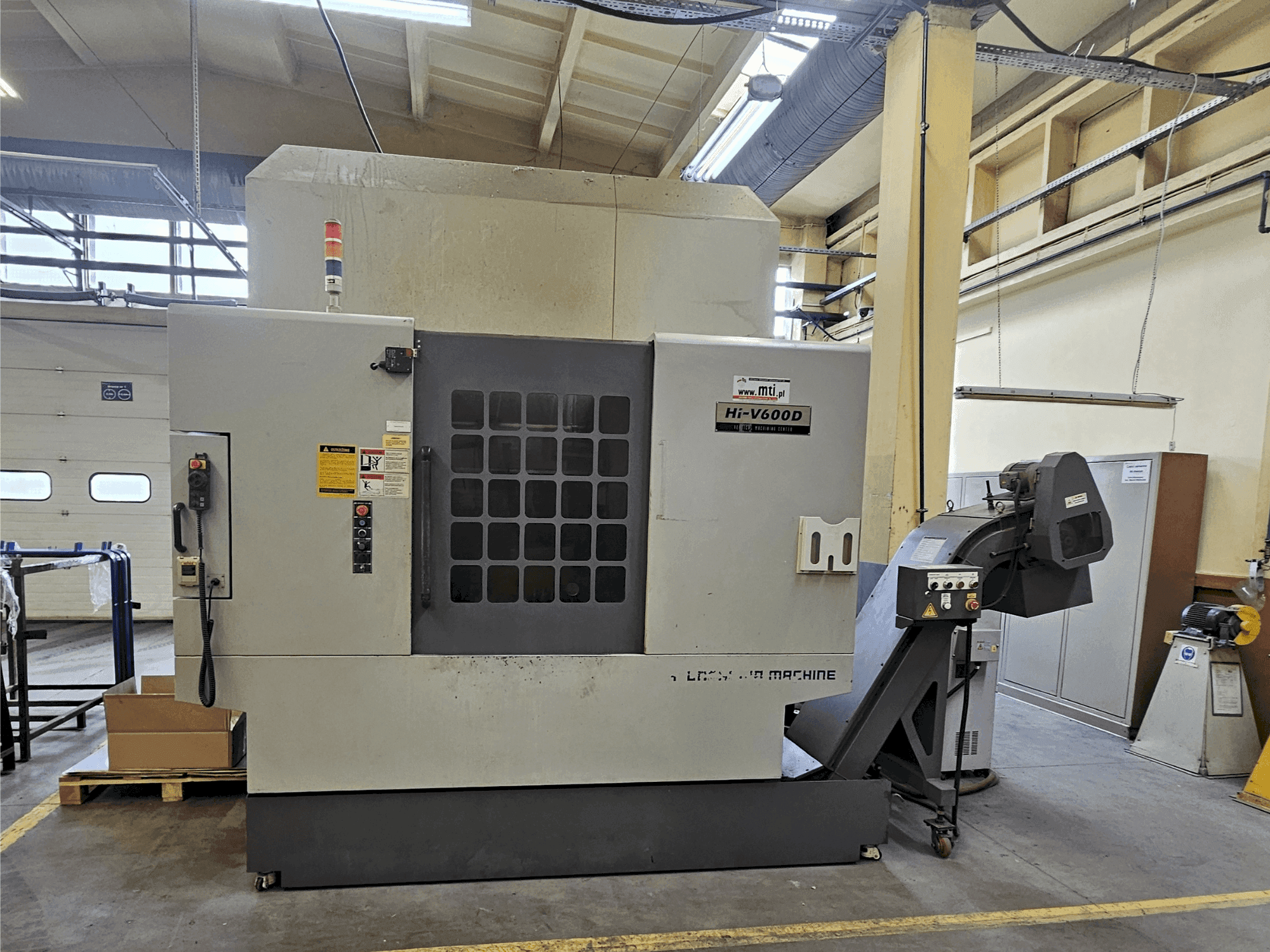 Mašīnas HYUNDAI KIA Hi-V600D pretskats