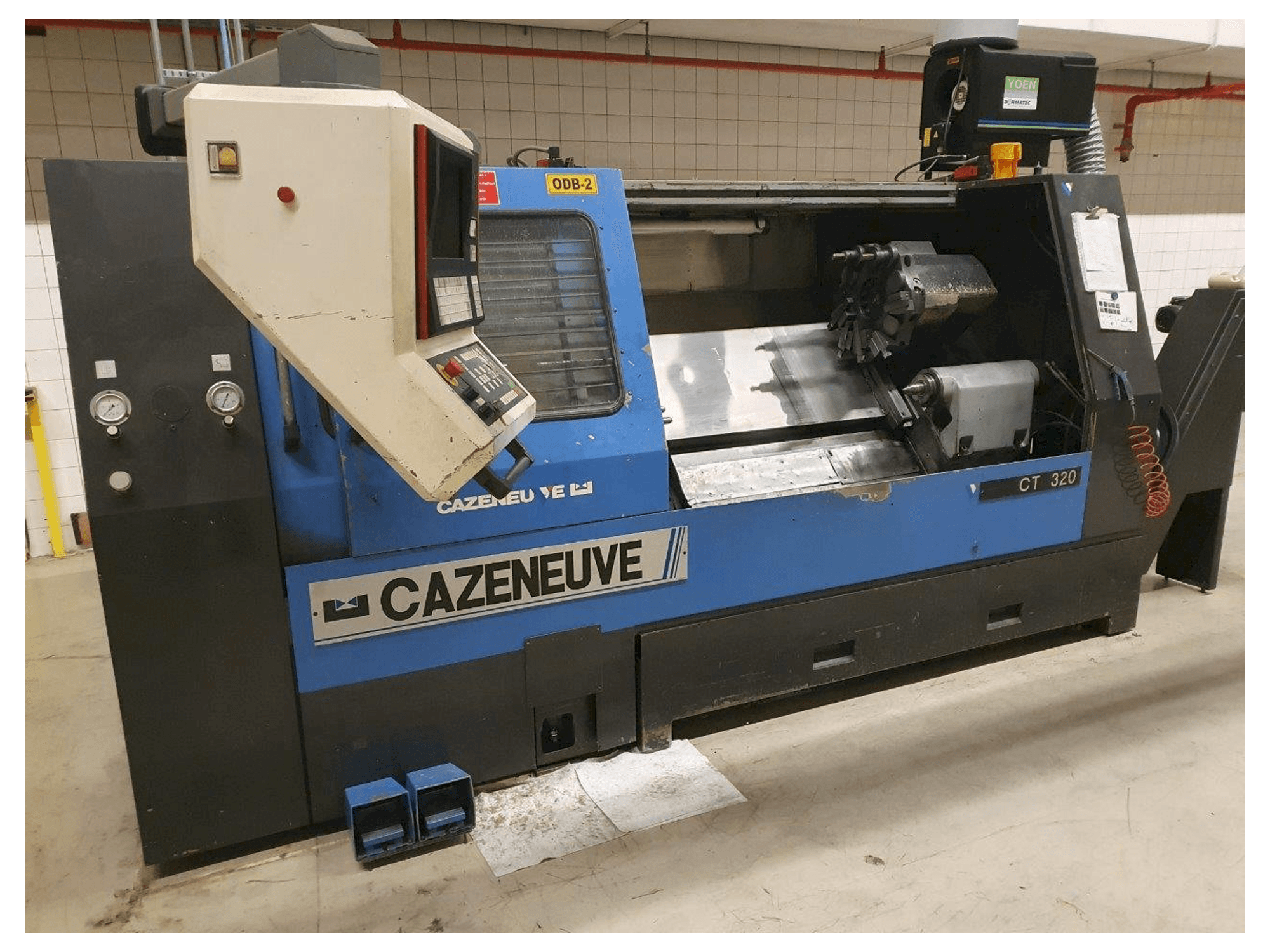 Mašīnas CAZENEUVE CT320 pretskats