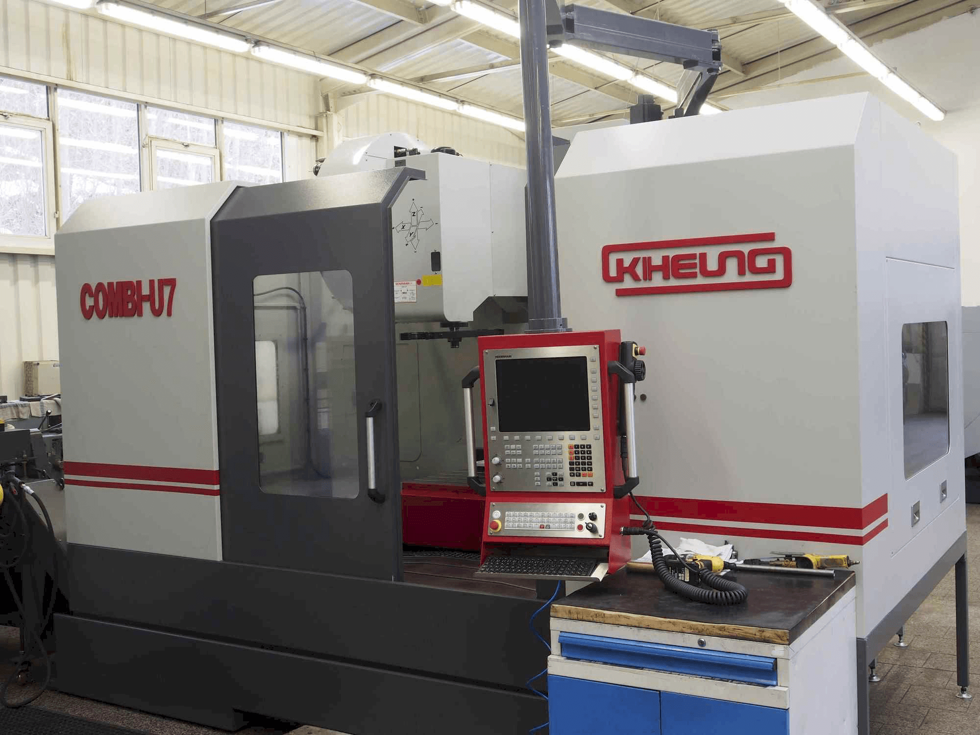 Mašīnas KIHEUNG Combi-U7 pretskats