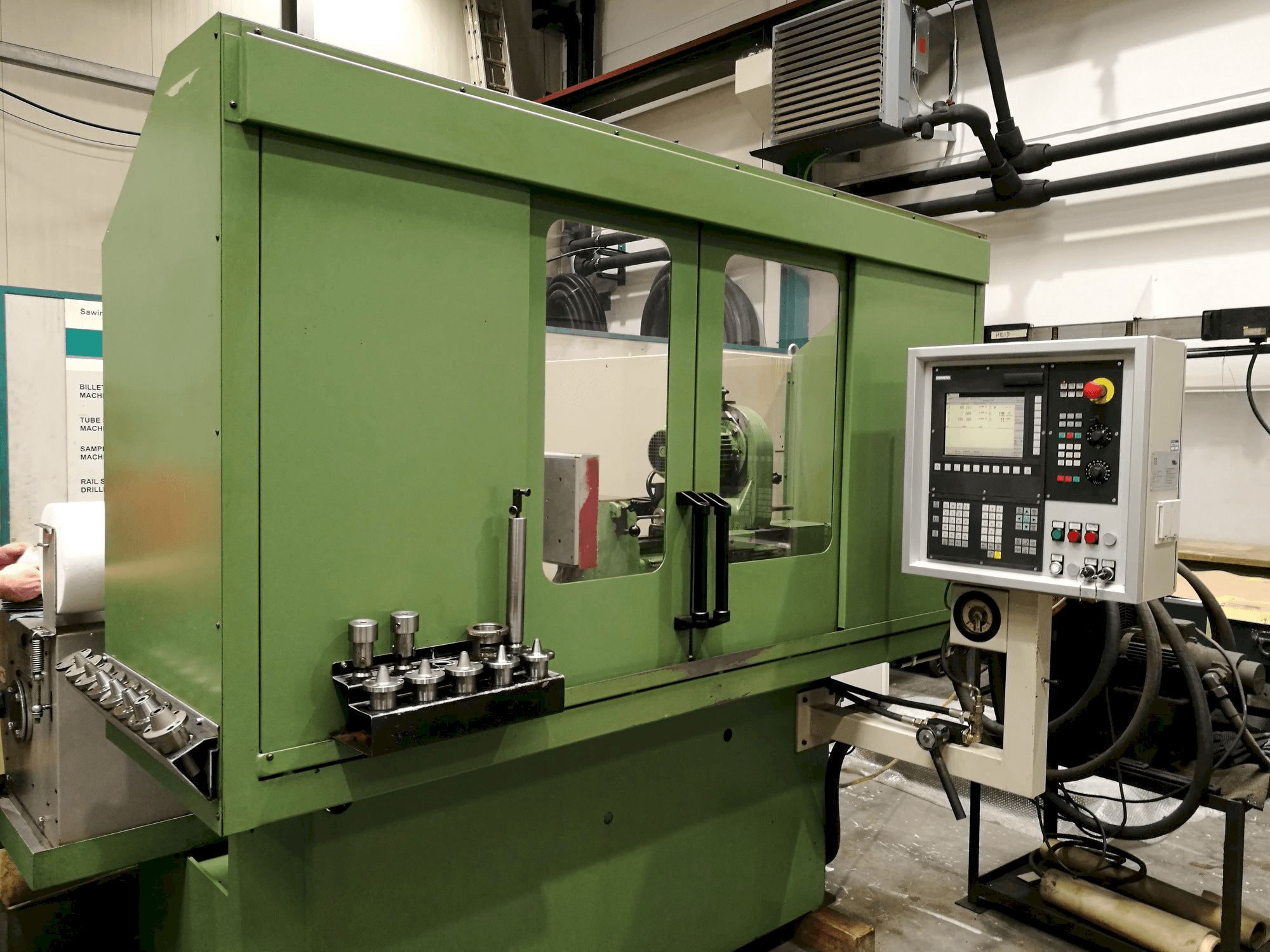 Mašīnas TTB M10 400 NC pretskats