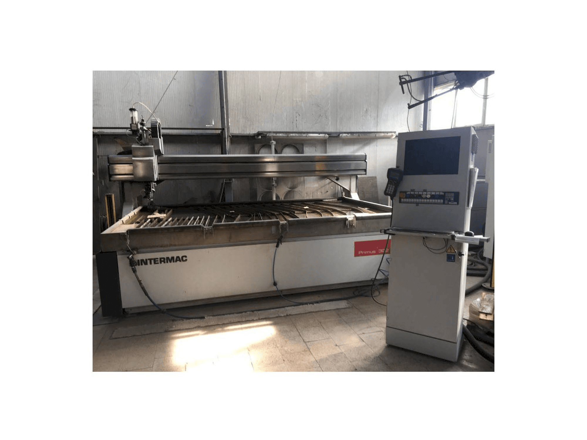 Mašīnas Intermac primus 322 pretskats