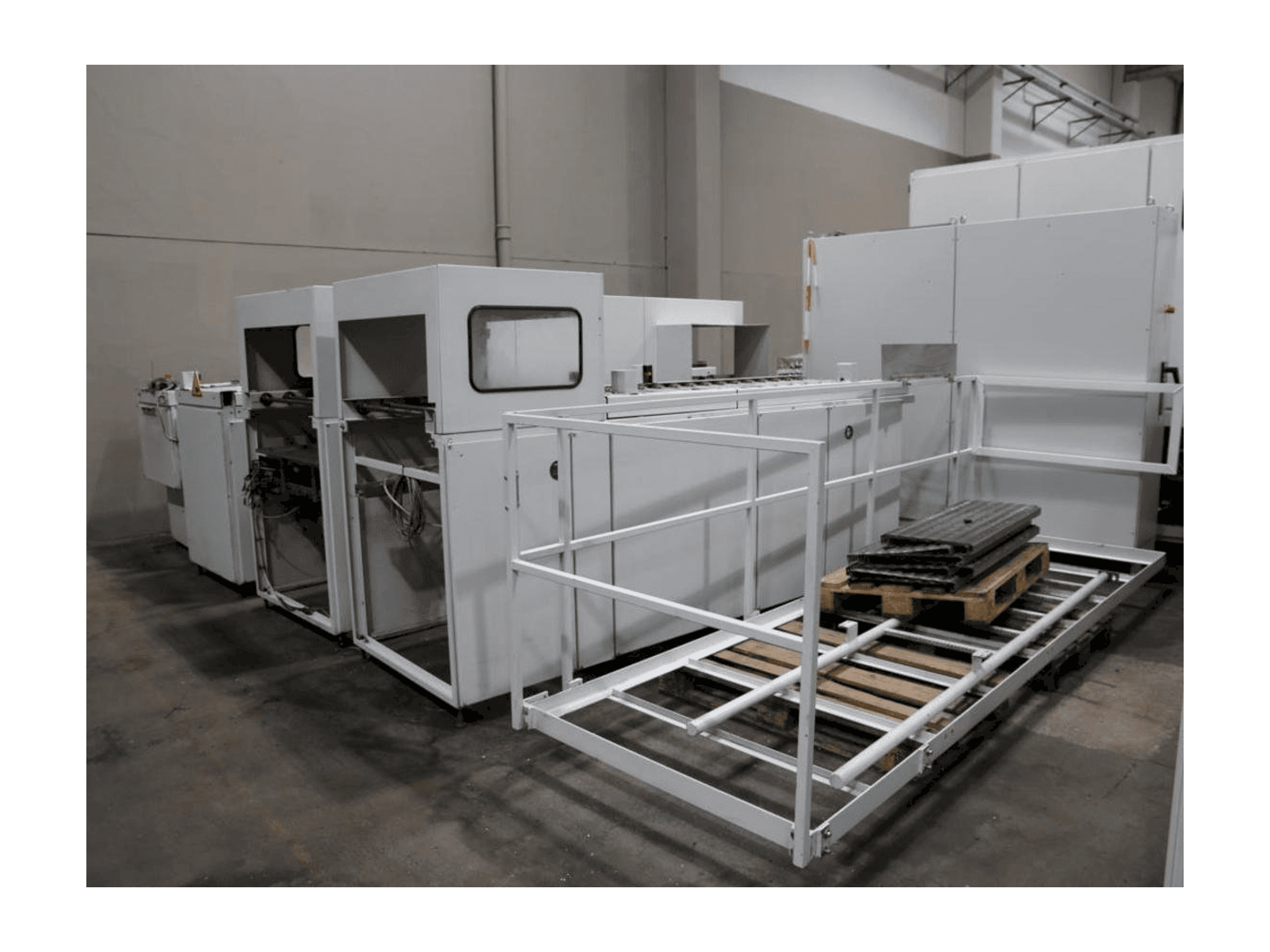 Mašīnas REINIGUNGS / WASCHANLAGE RUT 067-048-030-04 pretskats