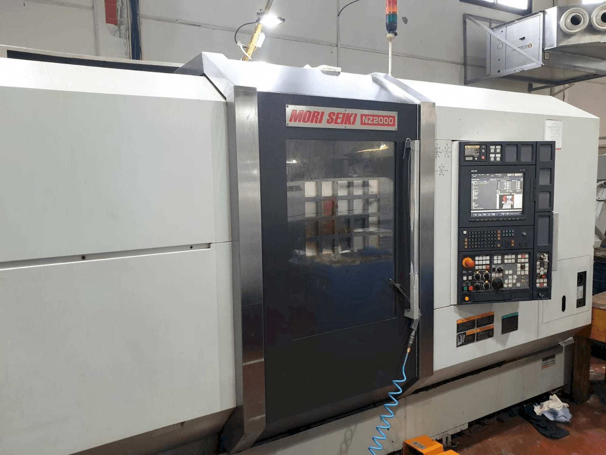 Mašīnas MORI SEIKI NZ2000 T3Y3 pretskats