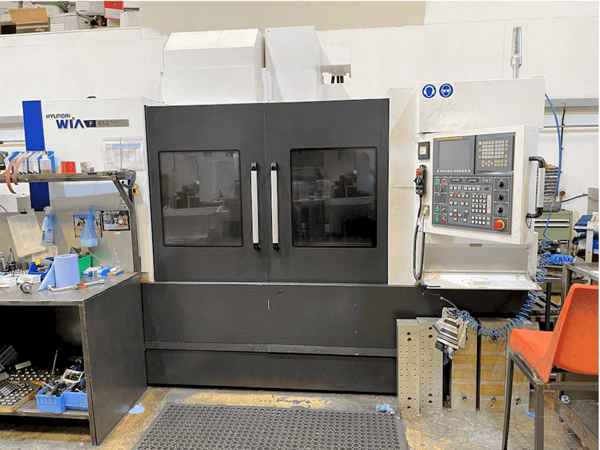 Mašīnas Hyundai Wia F650 PLUS pretskats