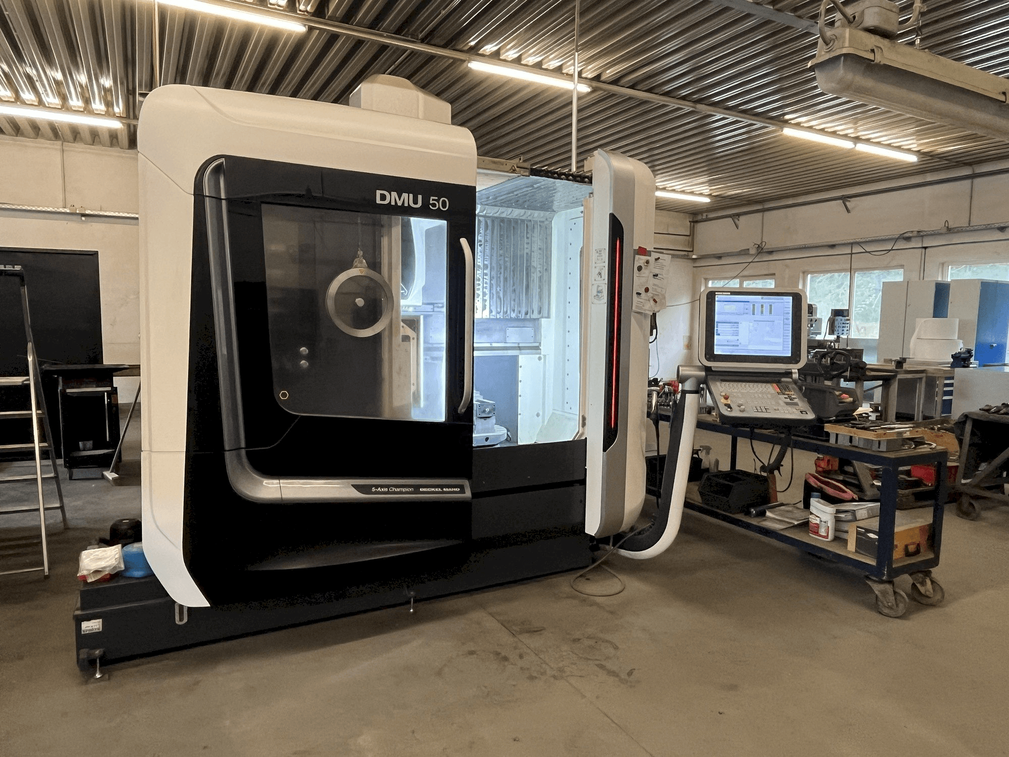 Mašīnas DECKEL MAHO DMU 50 pretskats