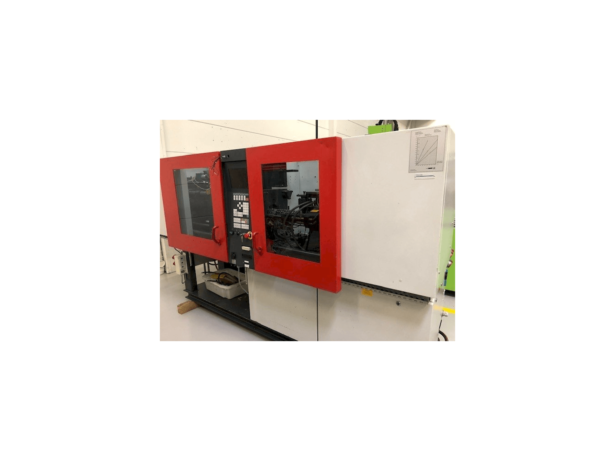 Mašīnas FERROMATIK MILACRON K40 D-E kreisās malas skats