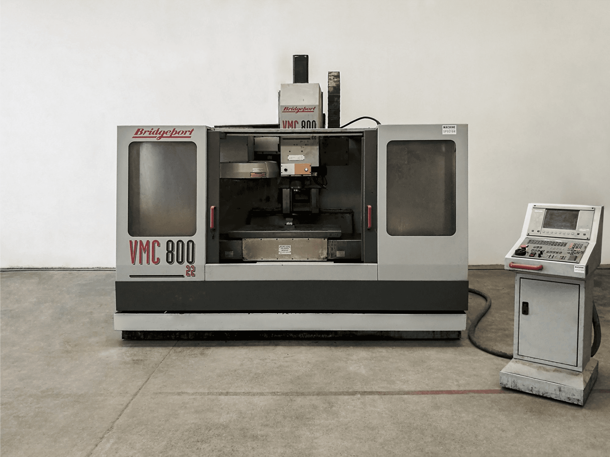 Mašīnas Bridgeport VMC 800.22 pretskats