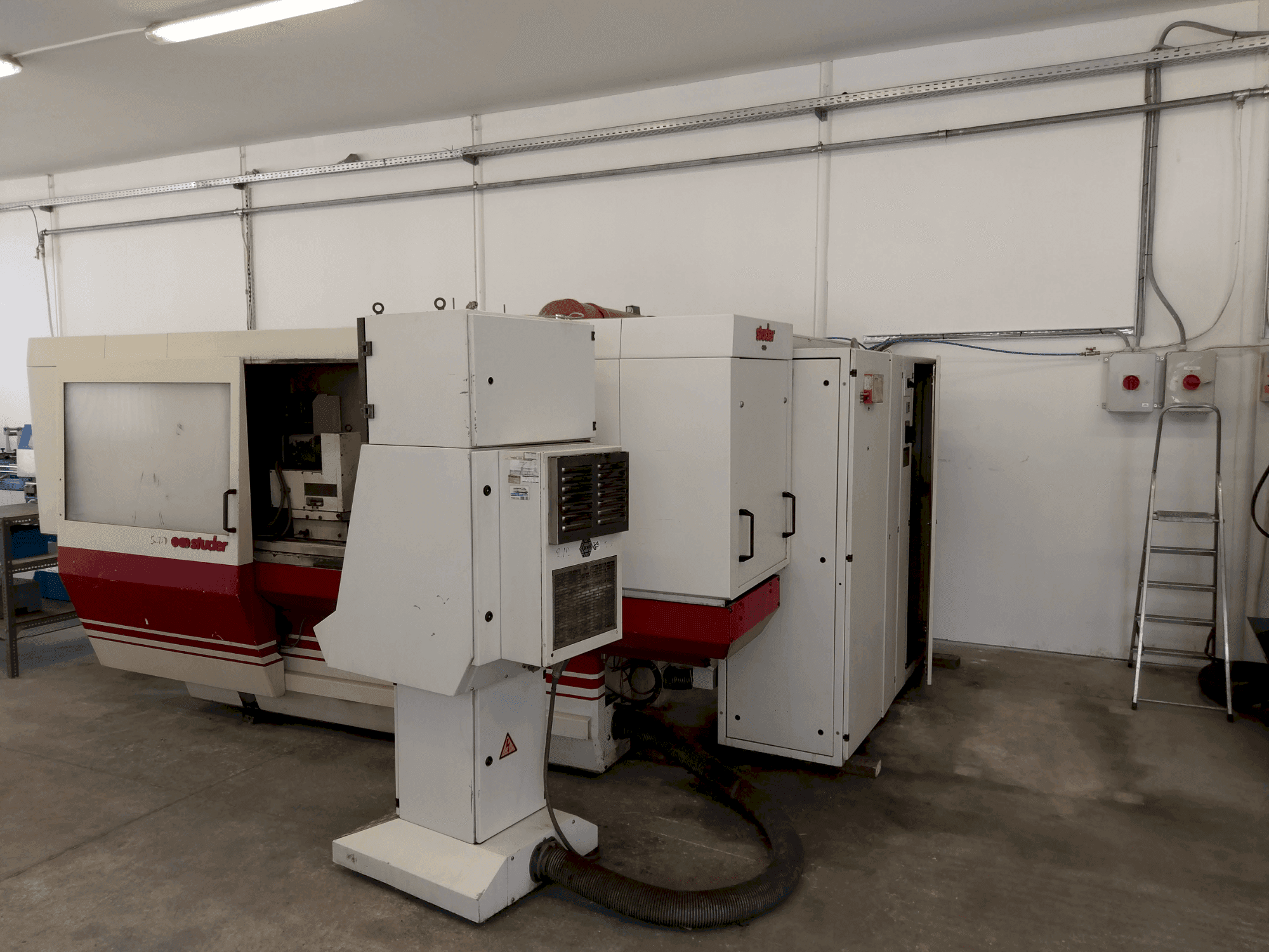 Mašīnas STUDER S40 pretskats